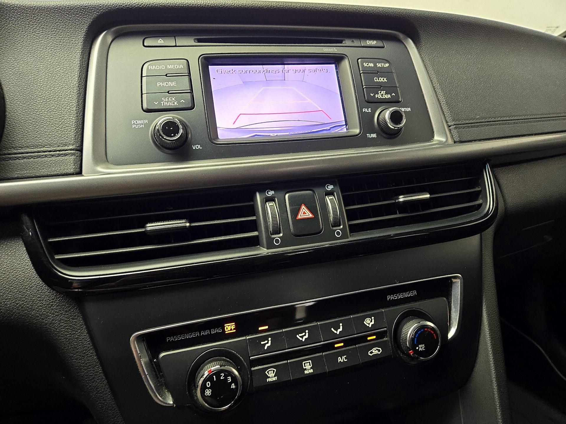 Thumbnail: 2016 Kia Optima - 14