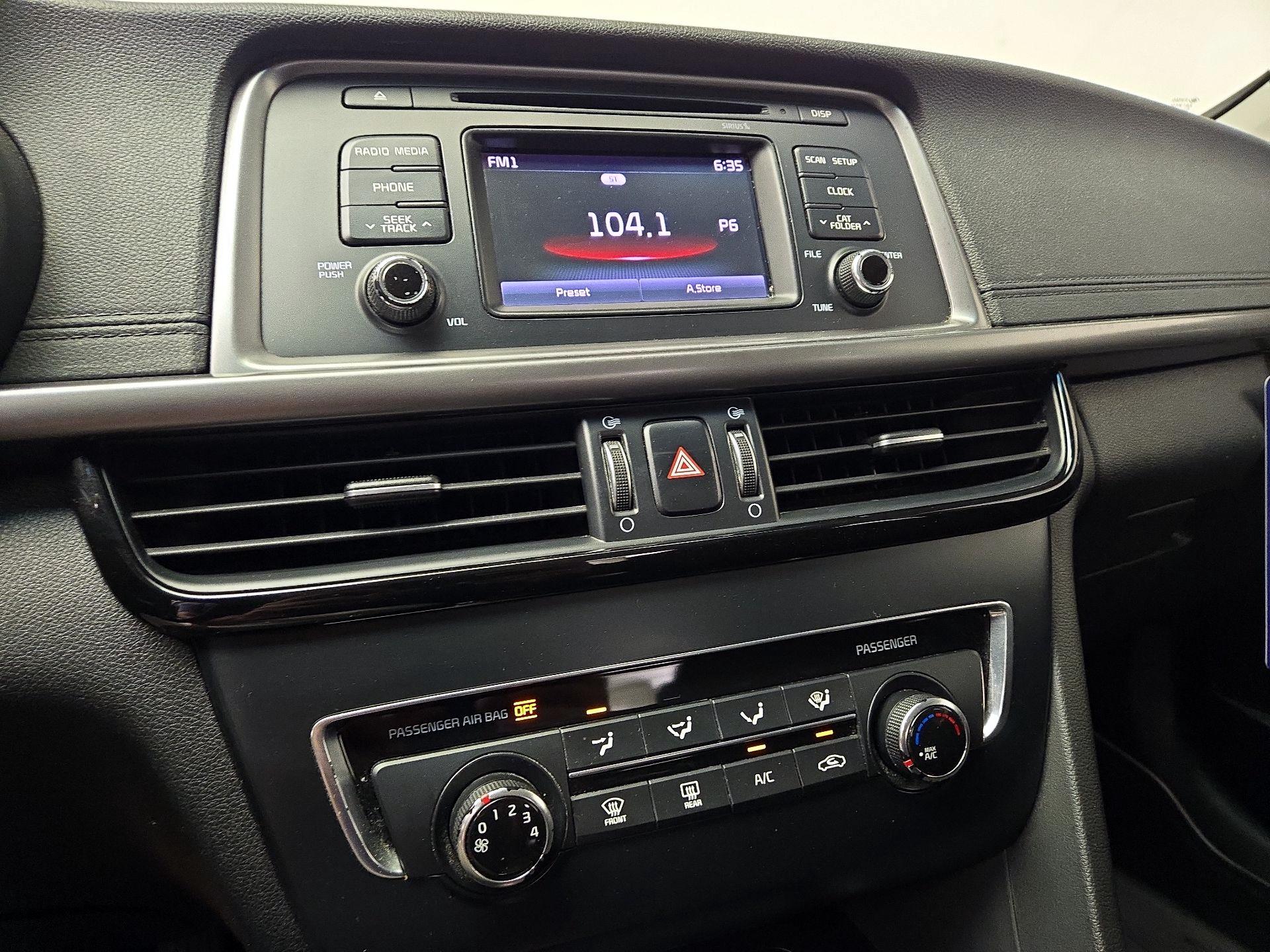 Thumbnail: 2016 Kia Optima - 16