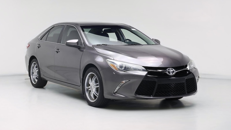 2016 Toyota Camry SE Hero Image