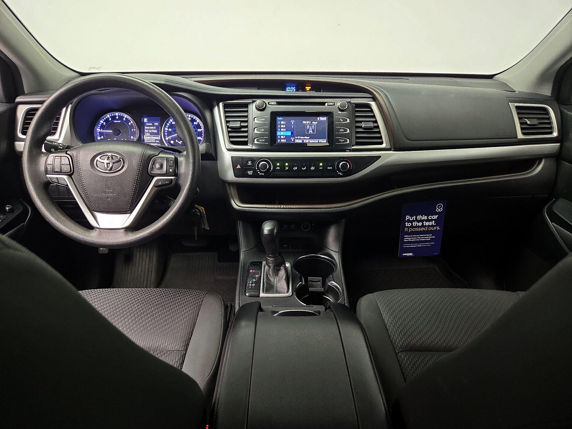 Thumbnail: 2017 Toyota Highlander - 9
