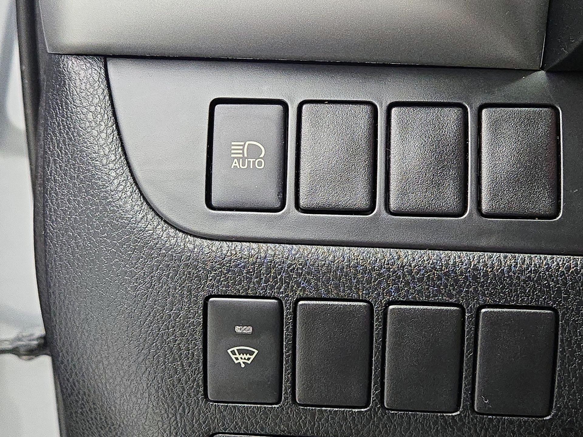 Thumbnail: 2017 Toyota Highlander - 13