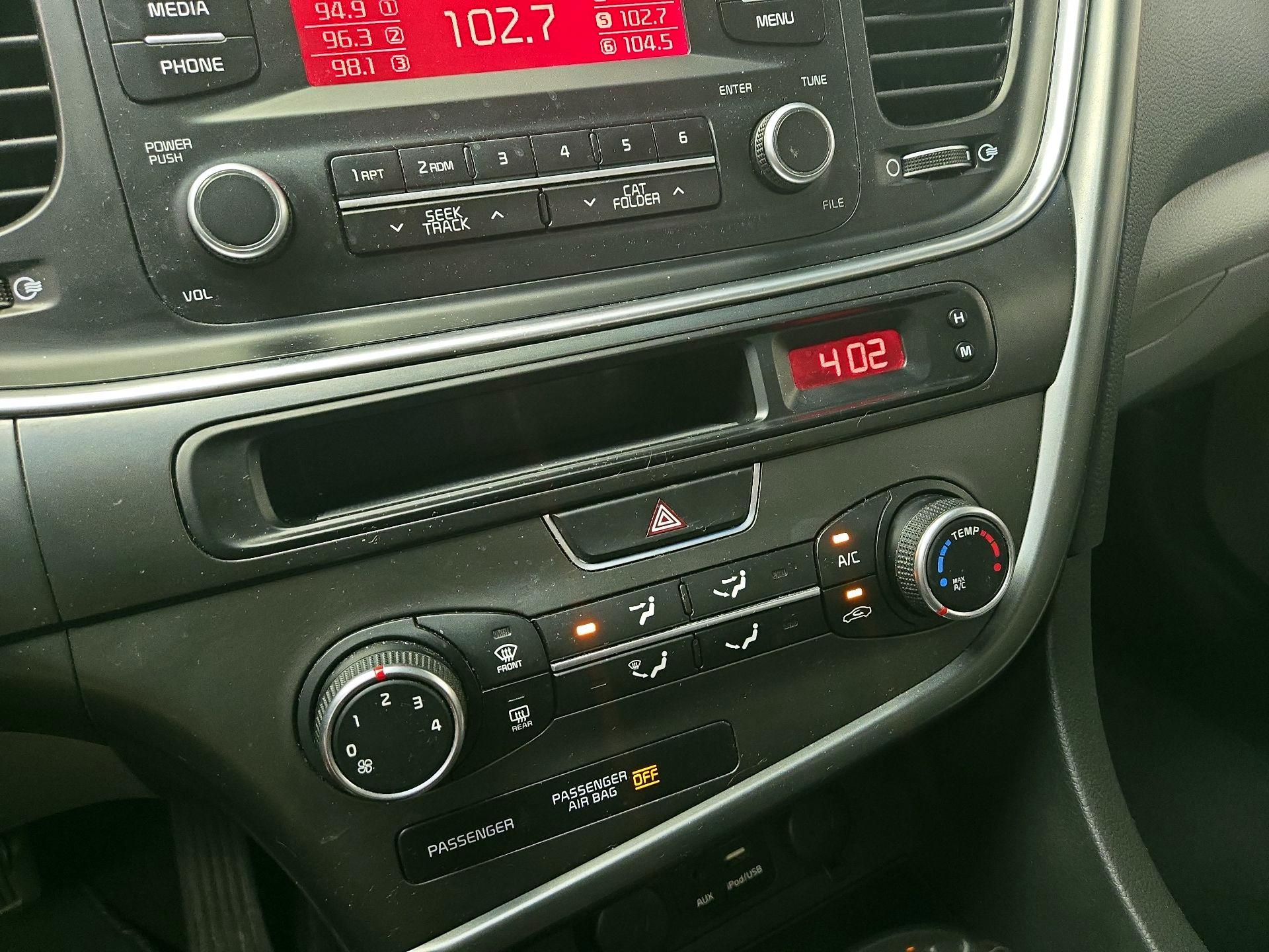Thumbnail: 2015 Kia Optima - 15