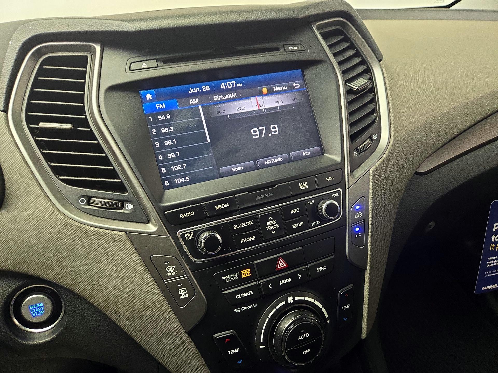 Thumbnail: 2017 Hyundai Santa Fe - 16