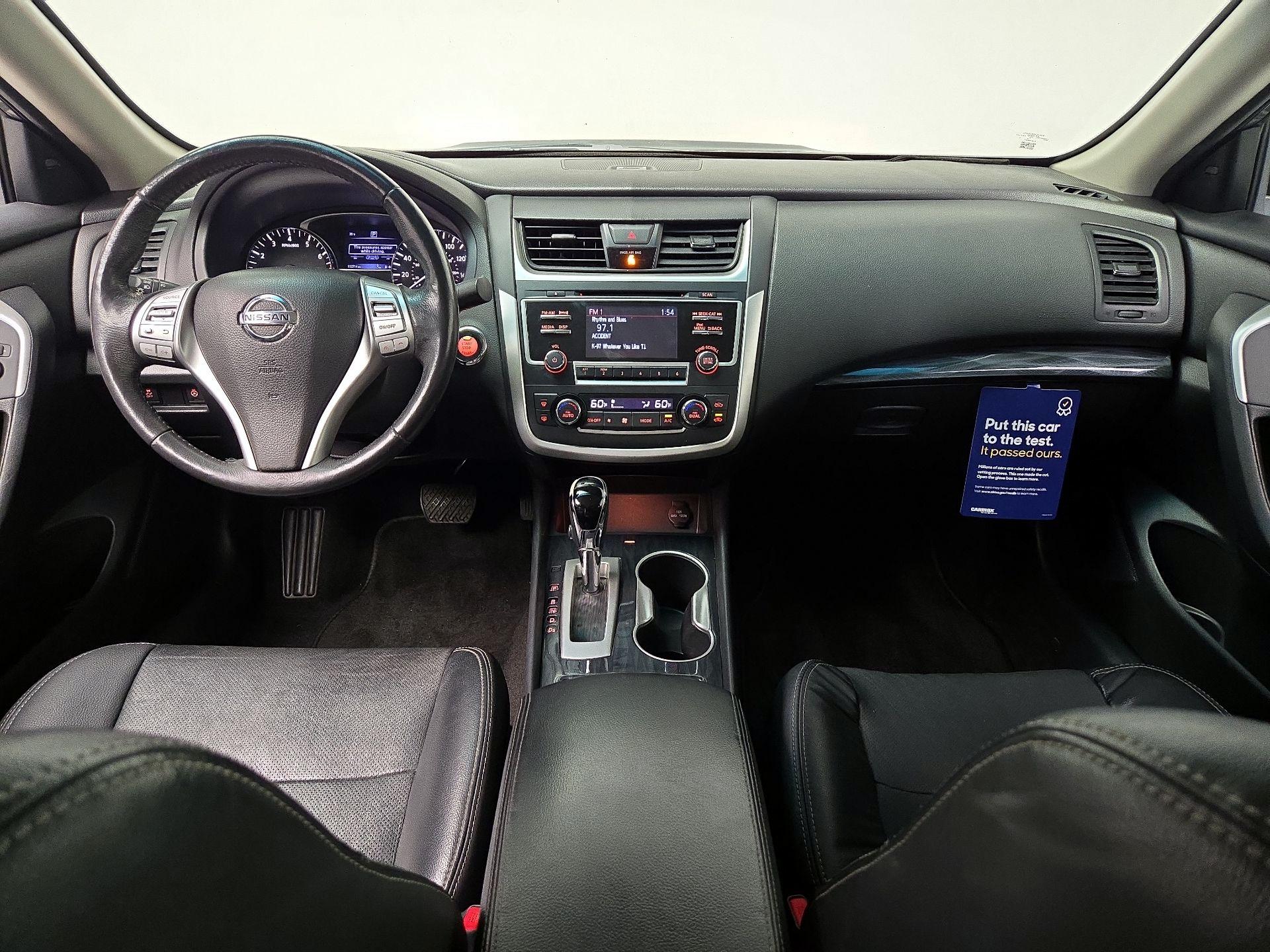 Thumbnail: 2017 Nissan Altima - 9