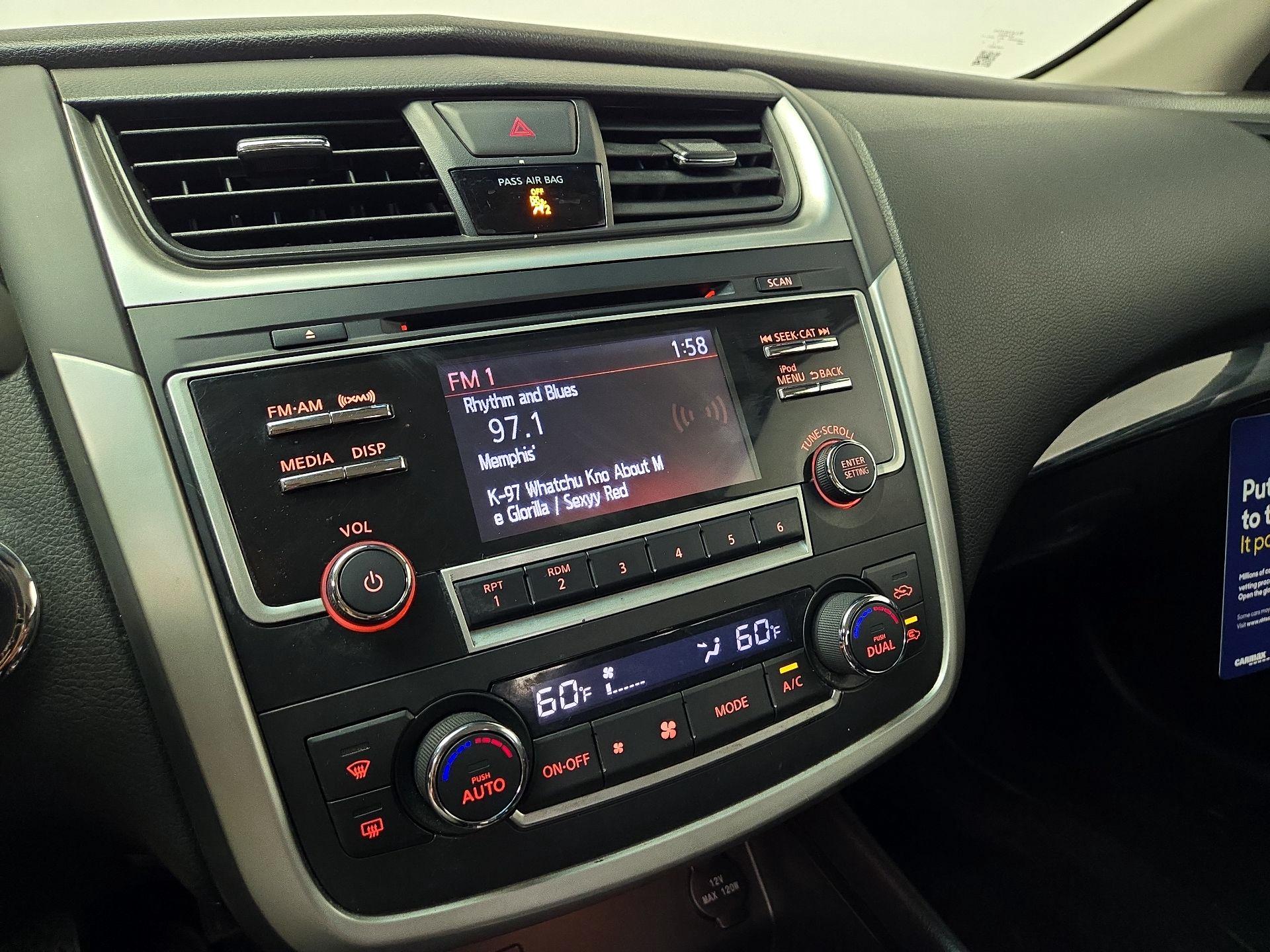 Thumbnail: 2017 Nissan Altima - 15