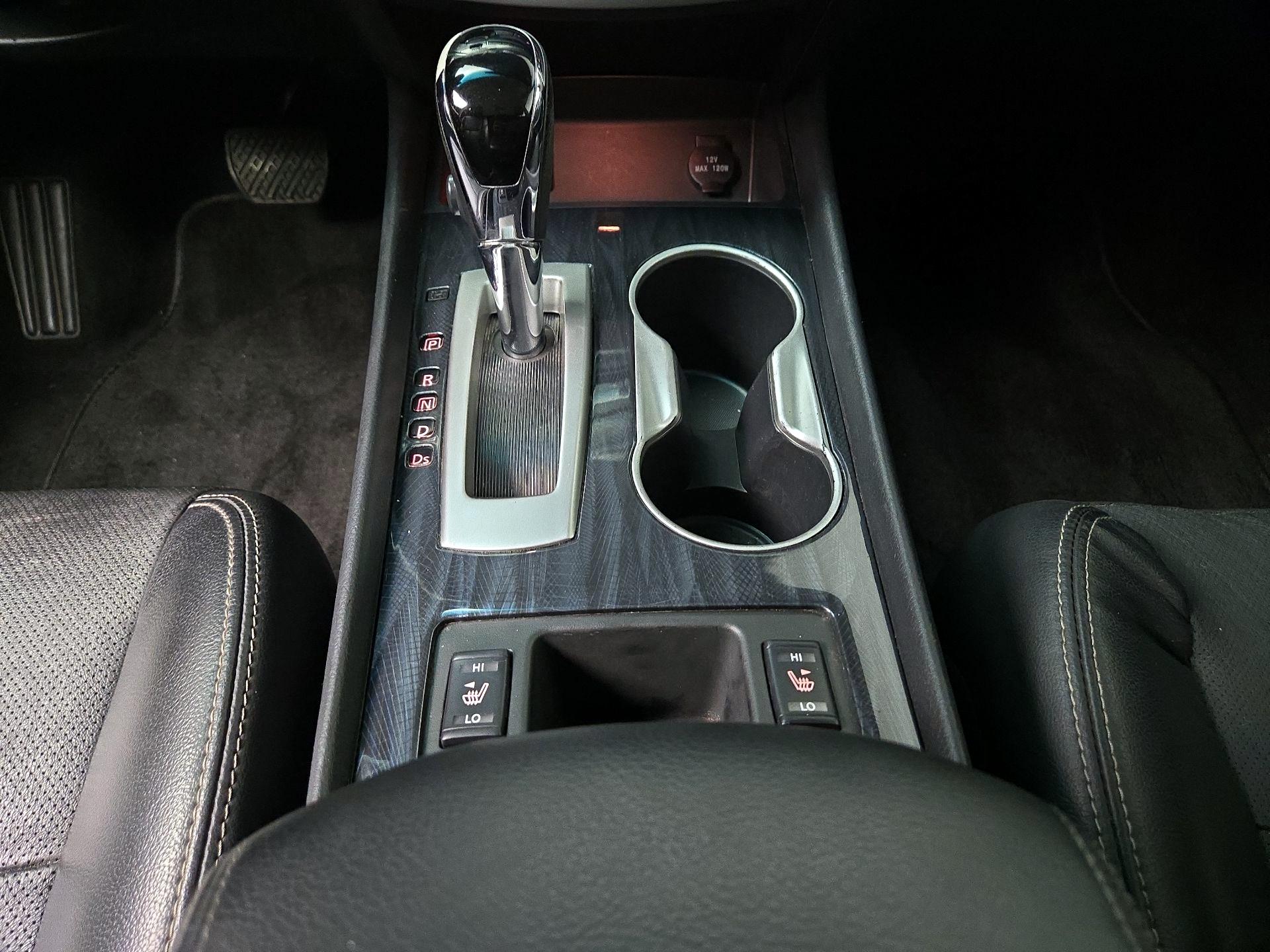 Thumbnail: 2017 Nissan Altima - 17