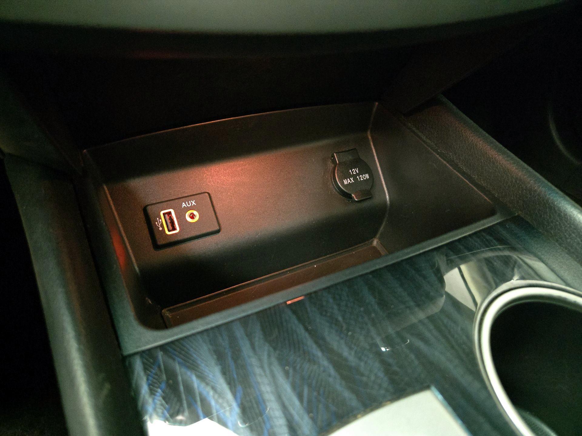 Thumbnail: 2017 Nissan Altima - 18