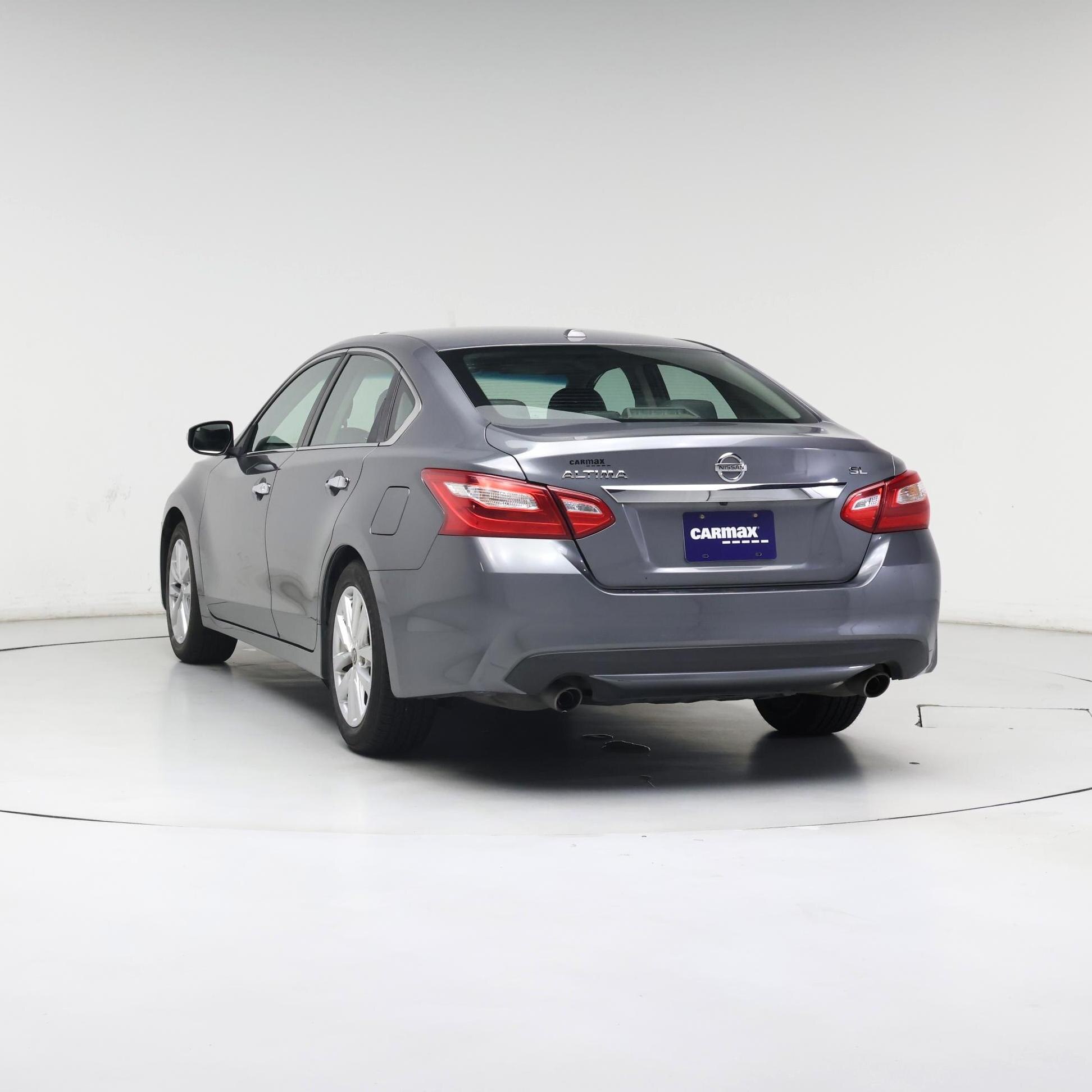 Thumbnail: 2017 Nissan Altima - 2