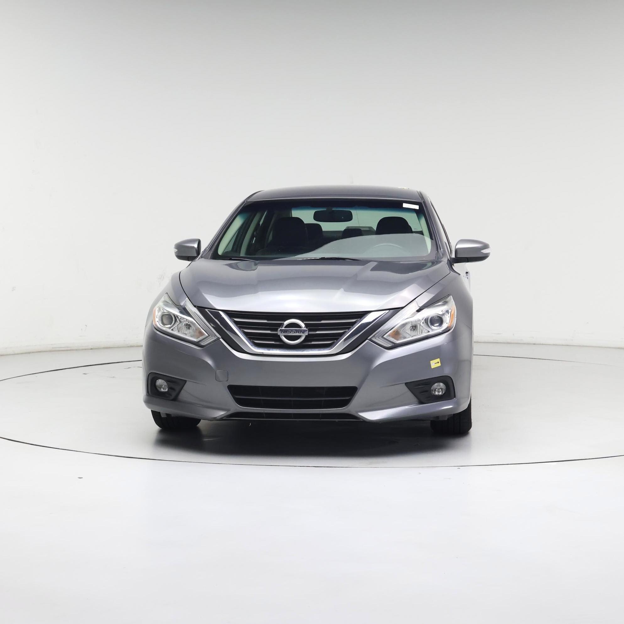Thumbnail: 2017 Nissan Altima - 5