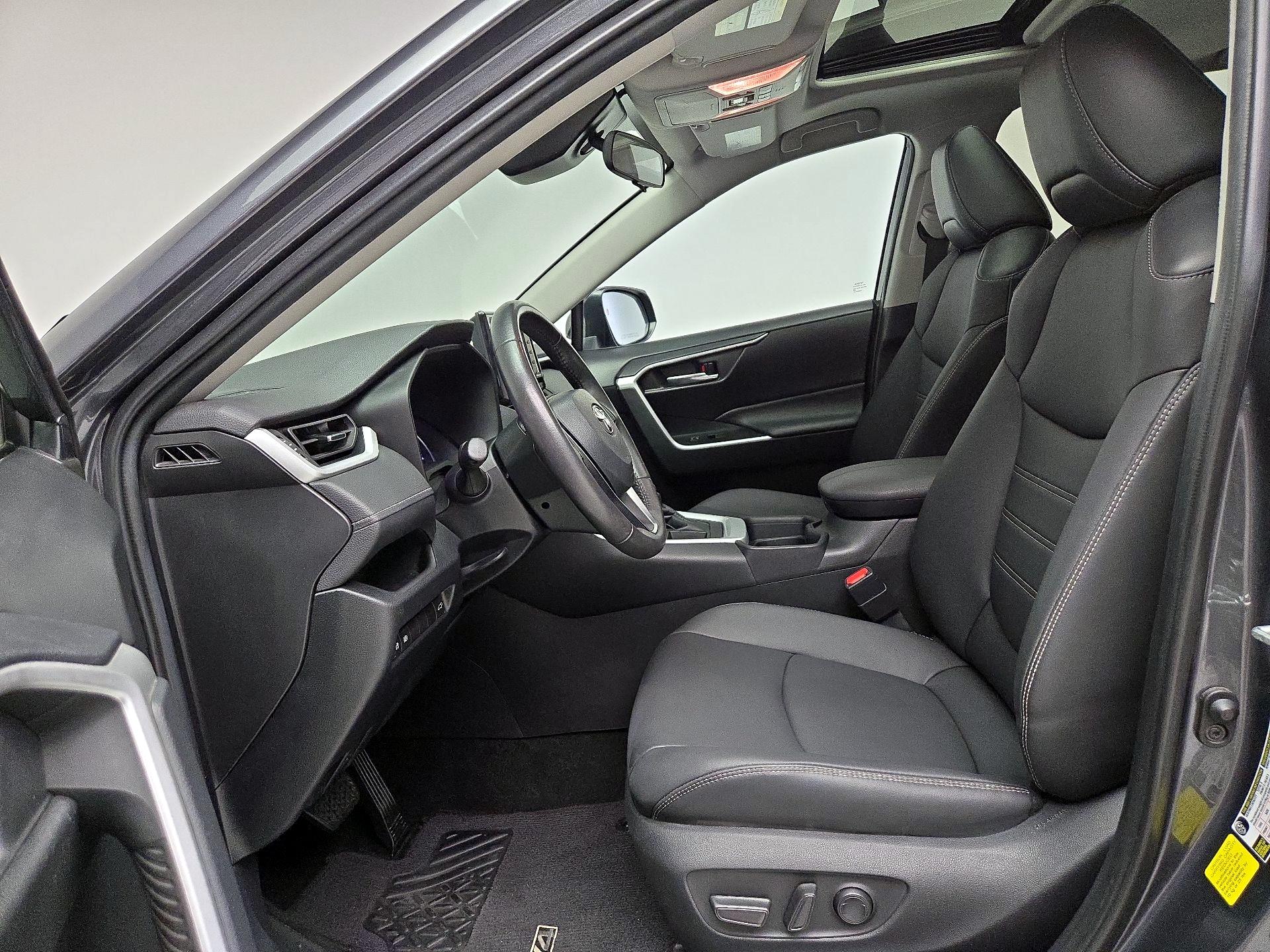 Thumbnail: 2021 Toyota RAV4 - 11