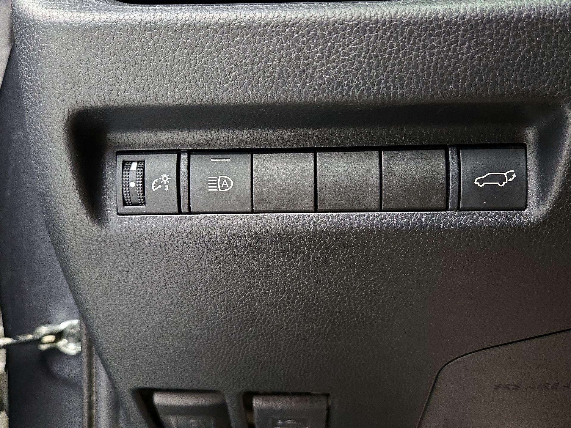 Thumbnail: 2021 Toyota RAV4 - 13