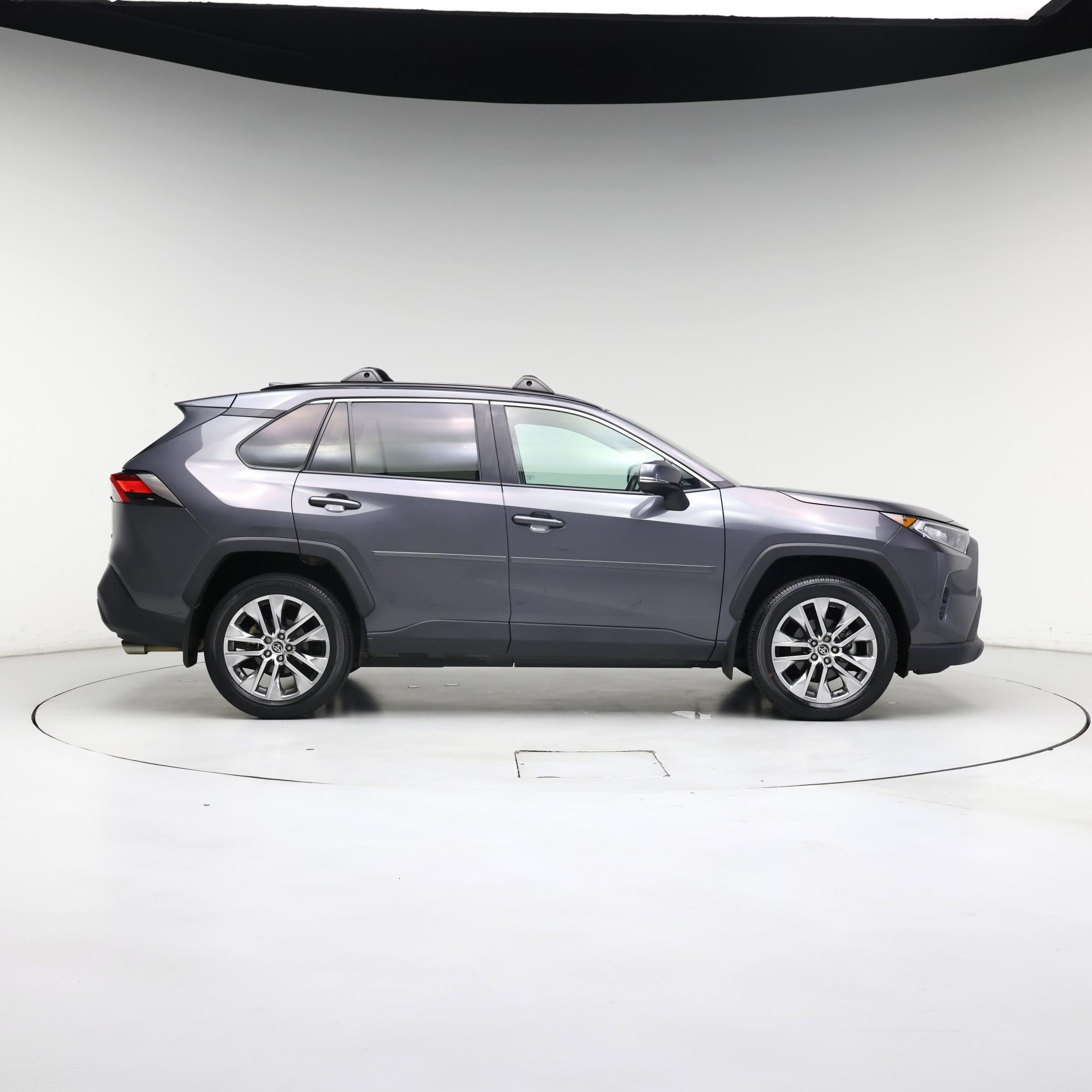 Thumbnail: 2021 Toyota RAV4 - 7