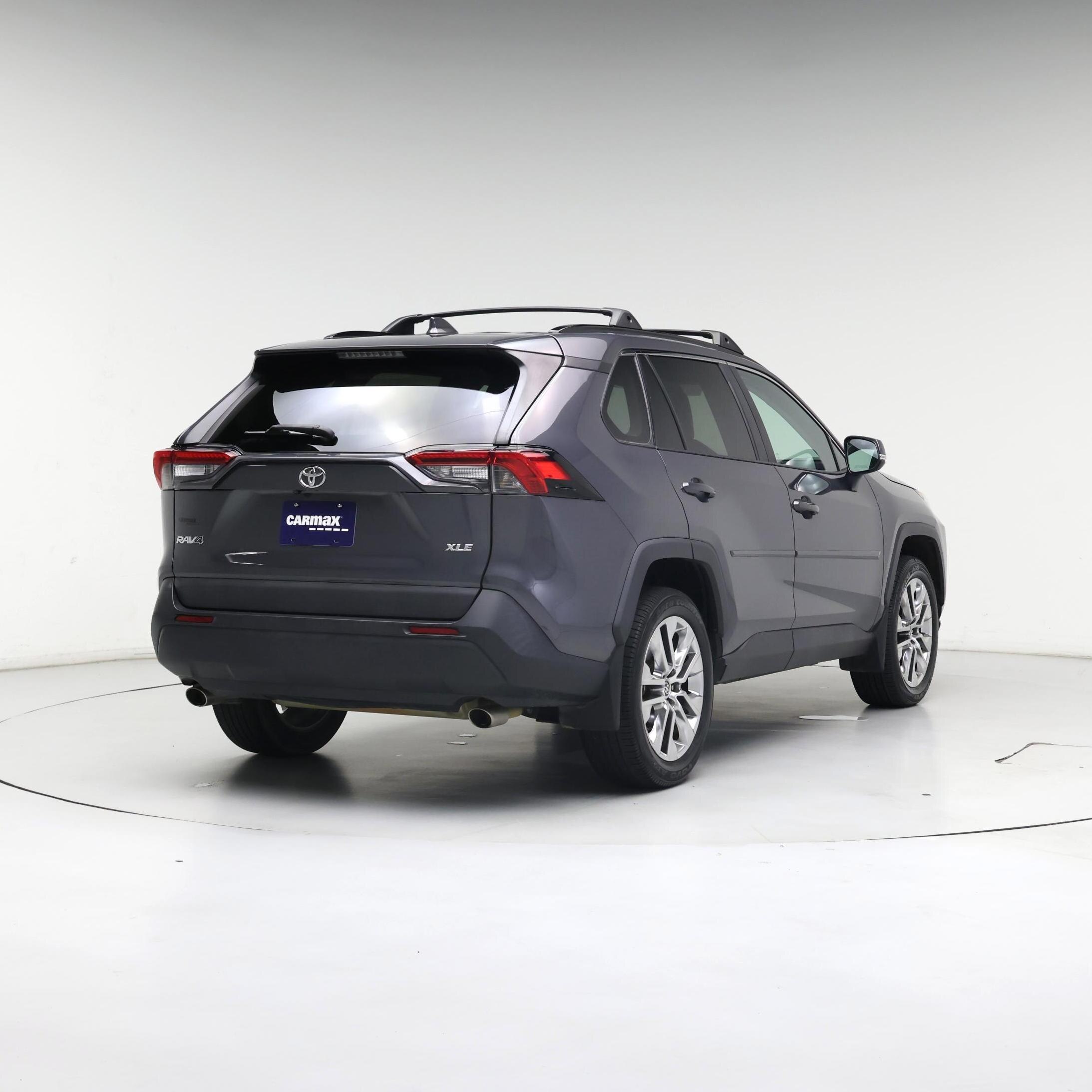 Thumbnail: 2021 Toyota RAV4 - 8