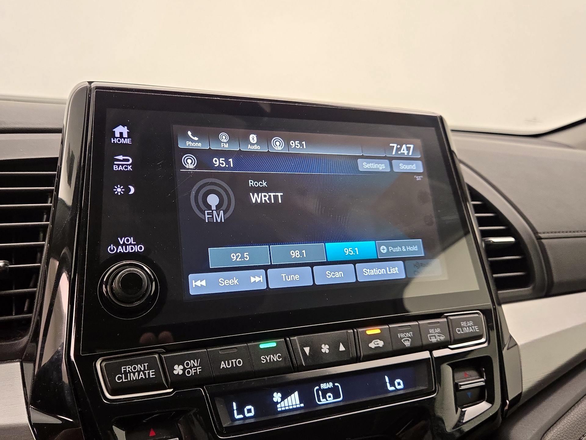 Thumbnail: 2018 Honda Odyssey - 15