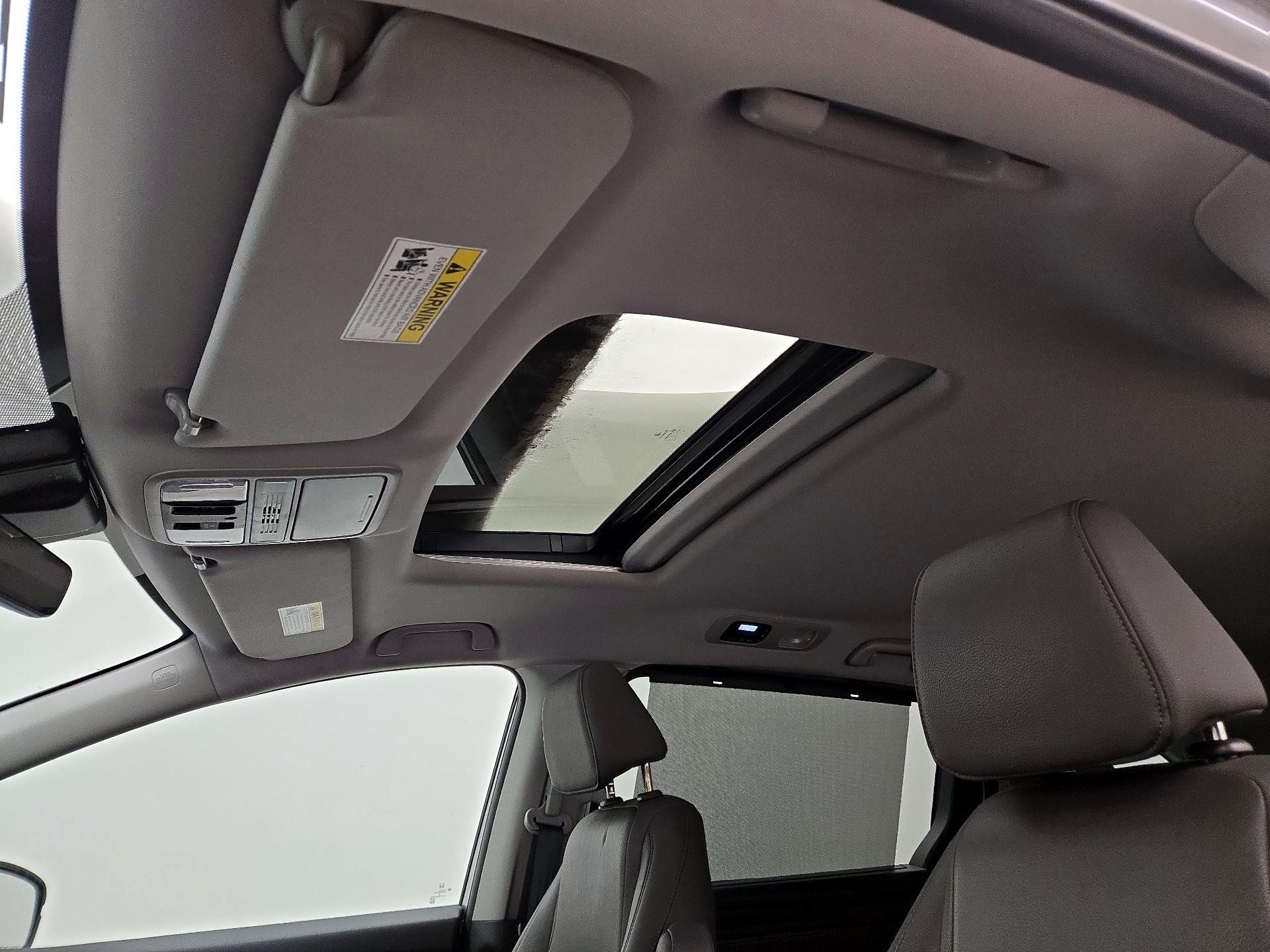 Thumbnail: 2018 Honda Odyssey - 19
