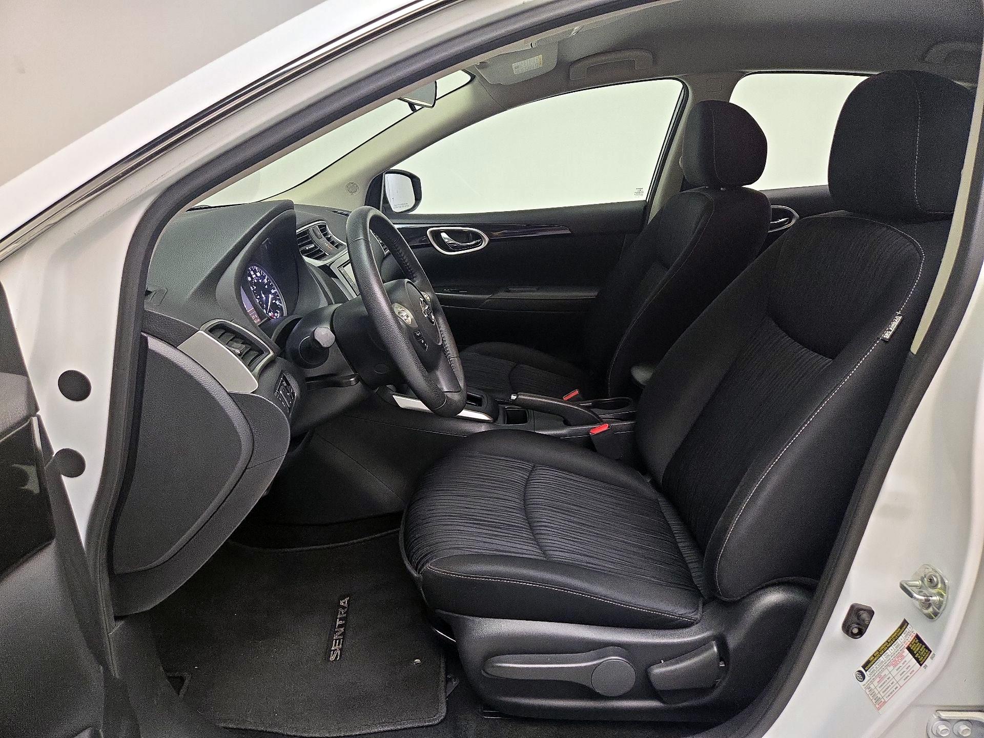 Thumbnail: 2019 Nissan Sentra - 11
