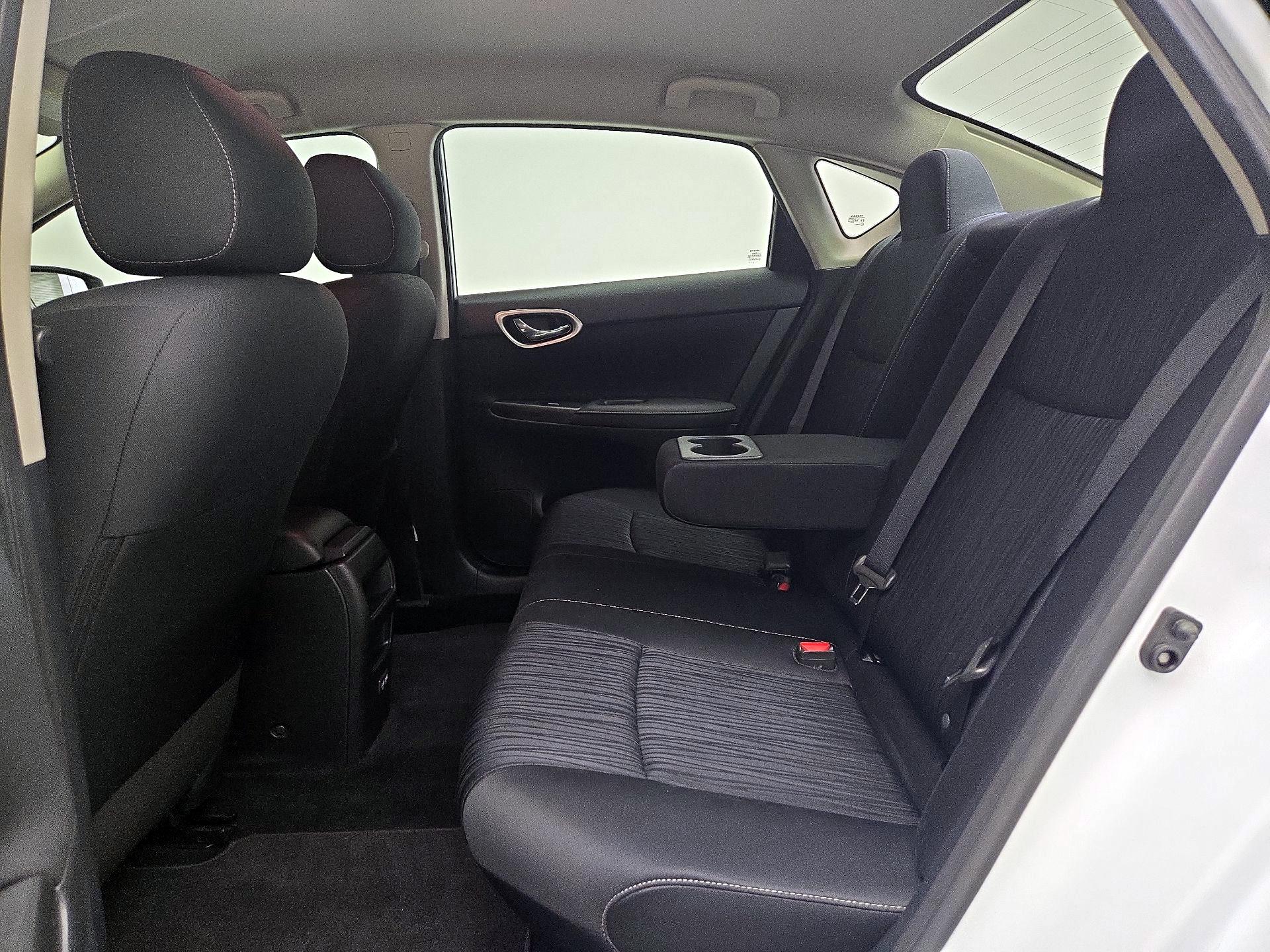 Thumbnail: 2019 Nissan Sentra - 19