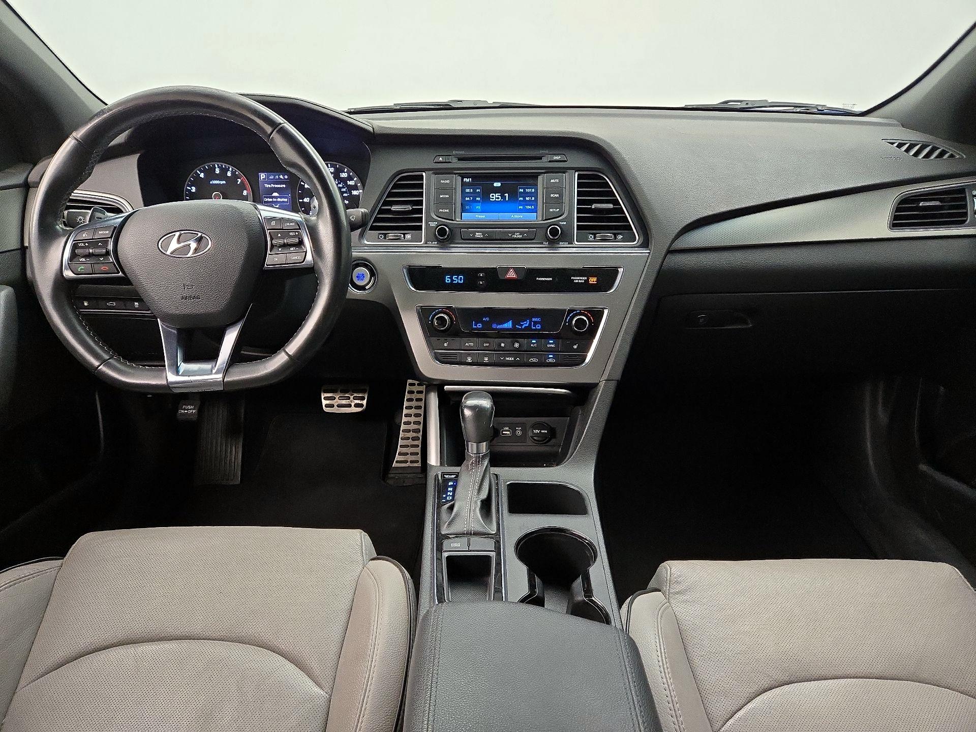 Thumbnail: 2015 Hyundai Sonata - 9