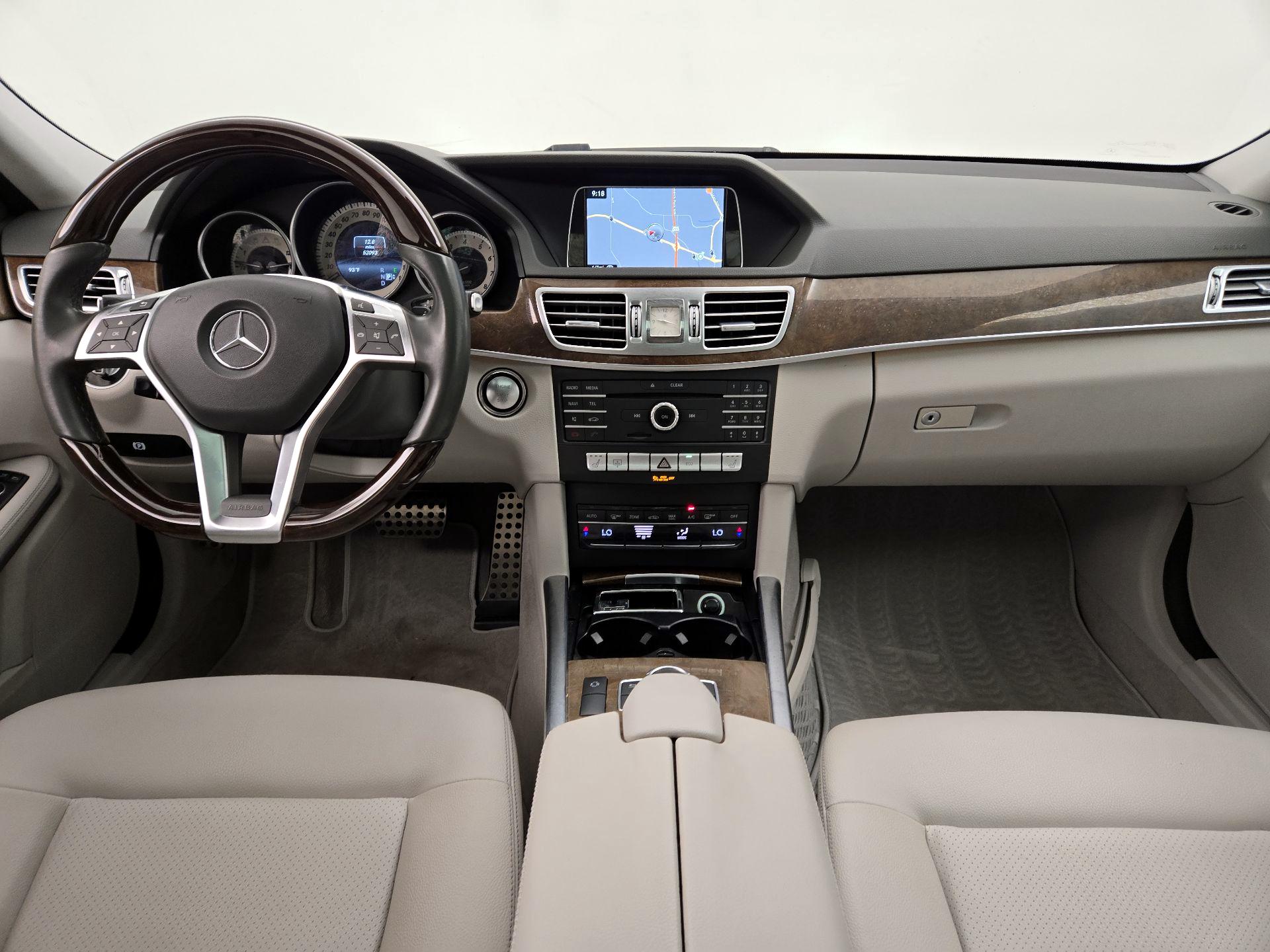 Thumbnail: 2016 Mercedes-Benz E-Class - 9