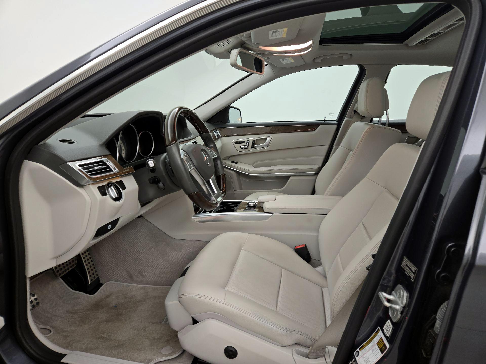 Thumbnail: 2016 Mercedes-Benz E-Class - 11