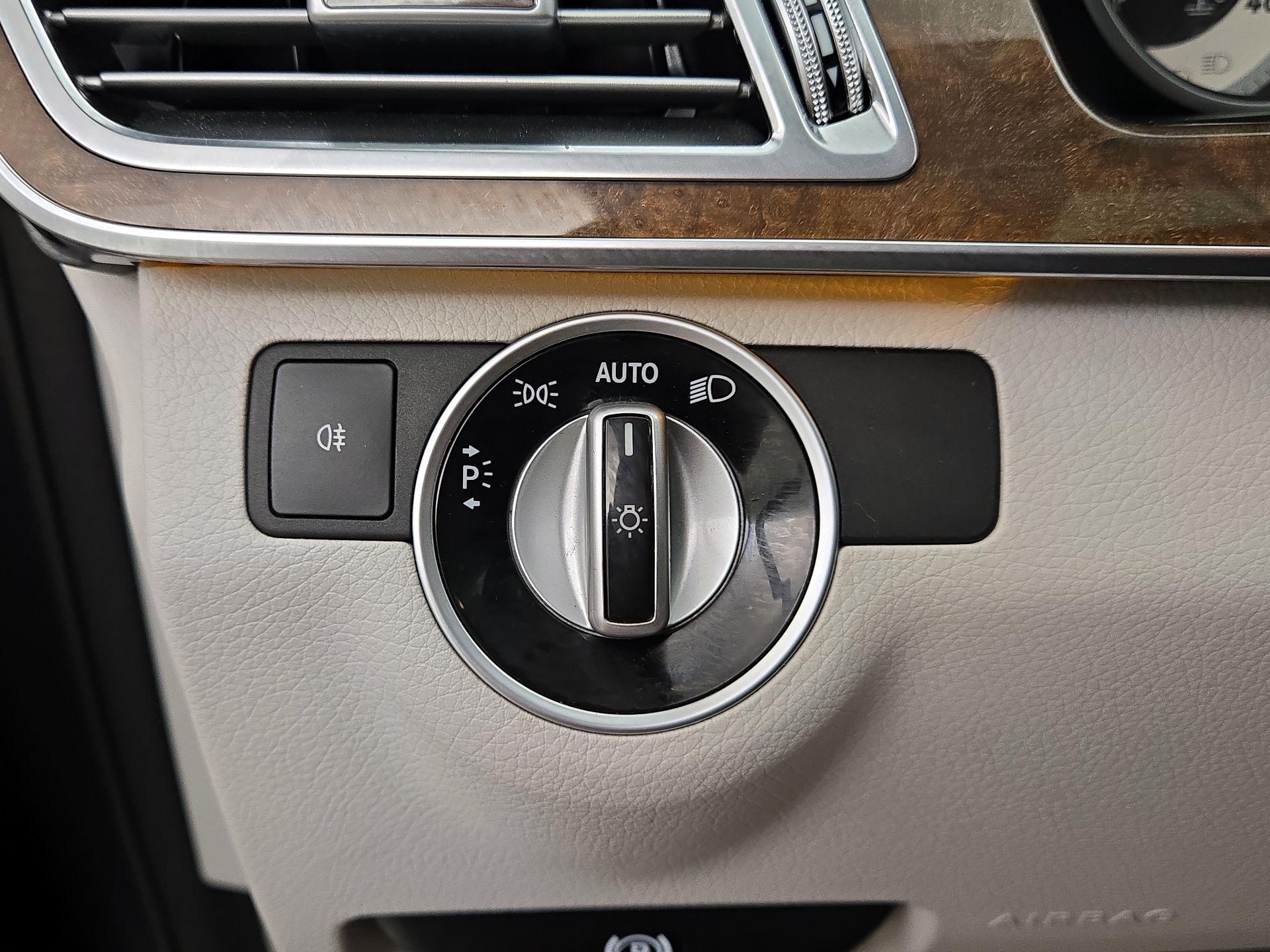 Thumbnail: 2016 Mercedes-Benz E-Class - 13