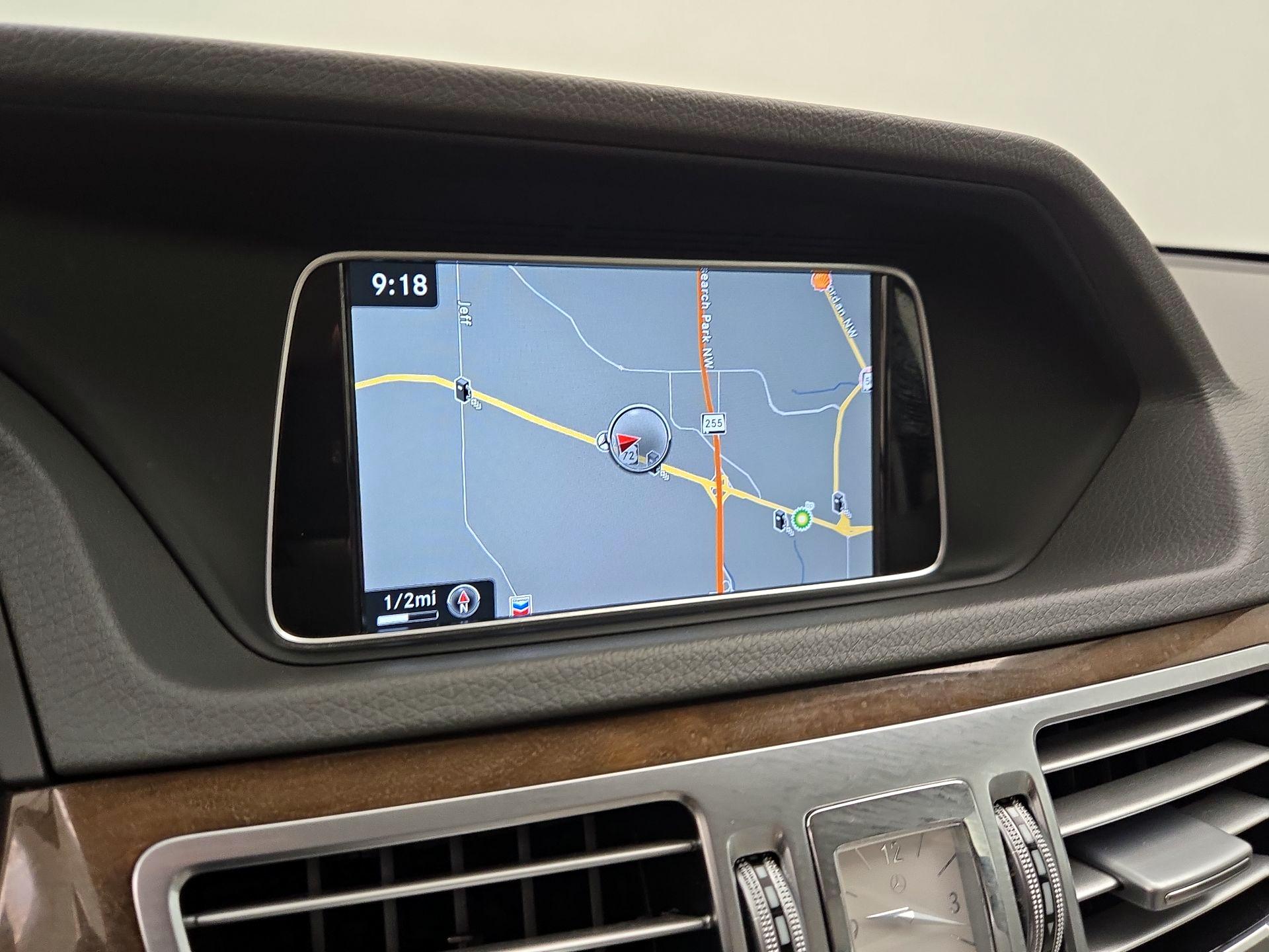 Thumbnail: 2016 Mercedes-Benz E-Class - 14