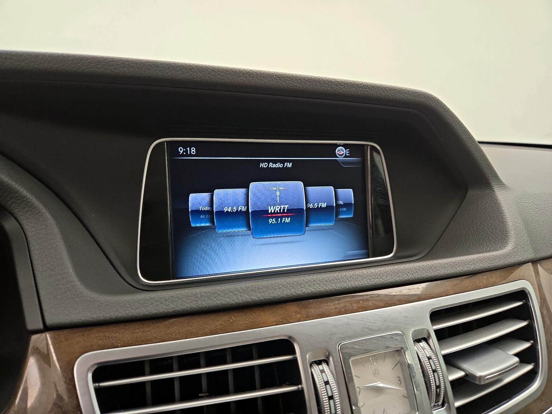 Thumbnail: 2016 Mercedes-Benz E-Class - 16