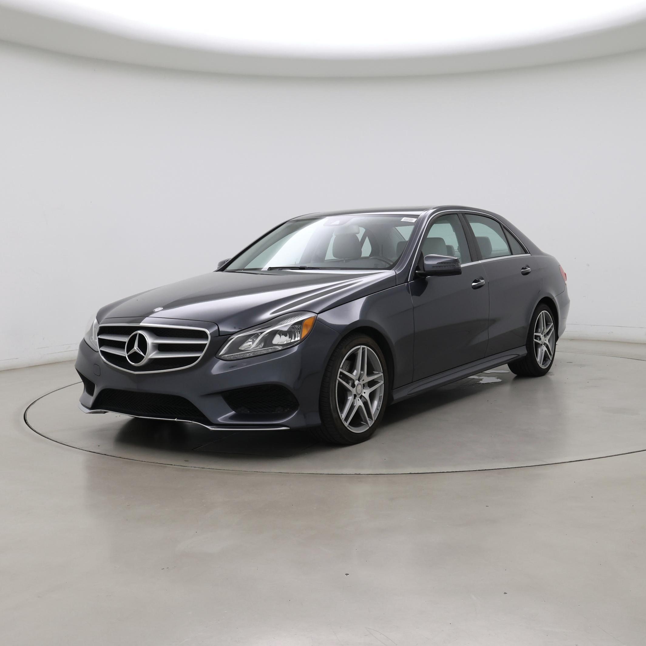 Thumbnail: 2016 Mercedes-Benz E-Class - 4