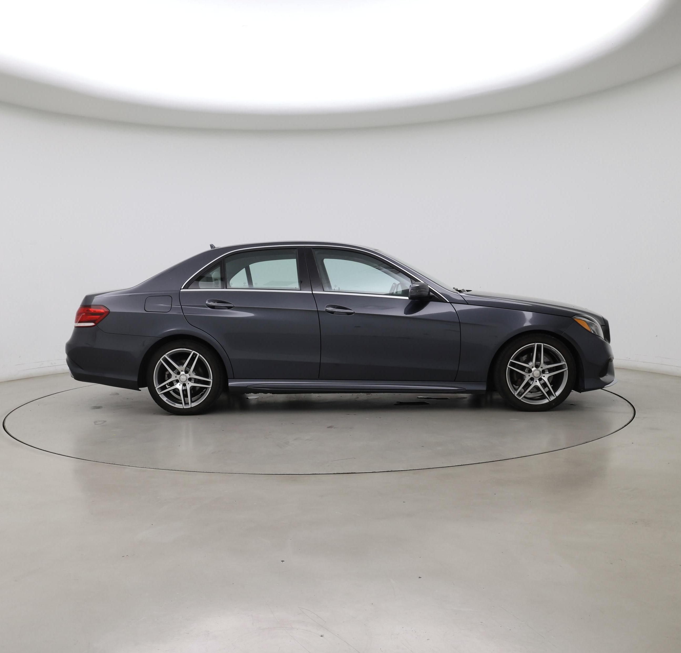 Thumbnail: 2016 Mercedes-Benz E-Class - 7