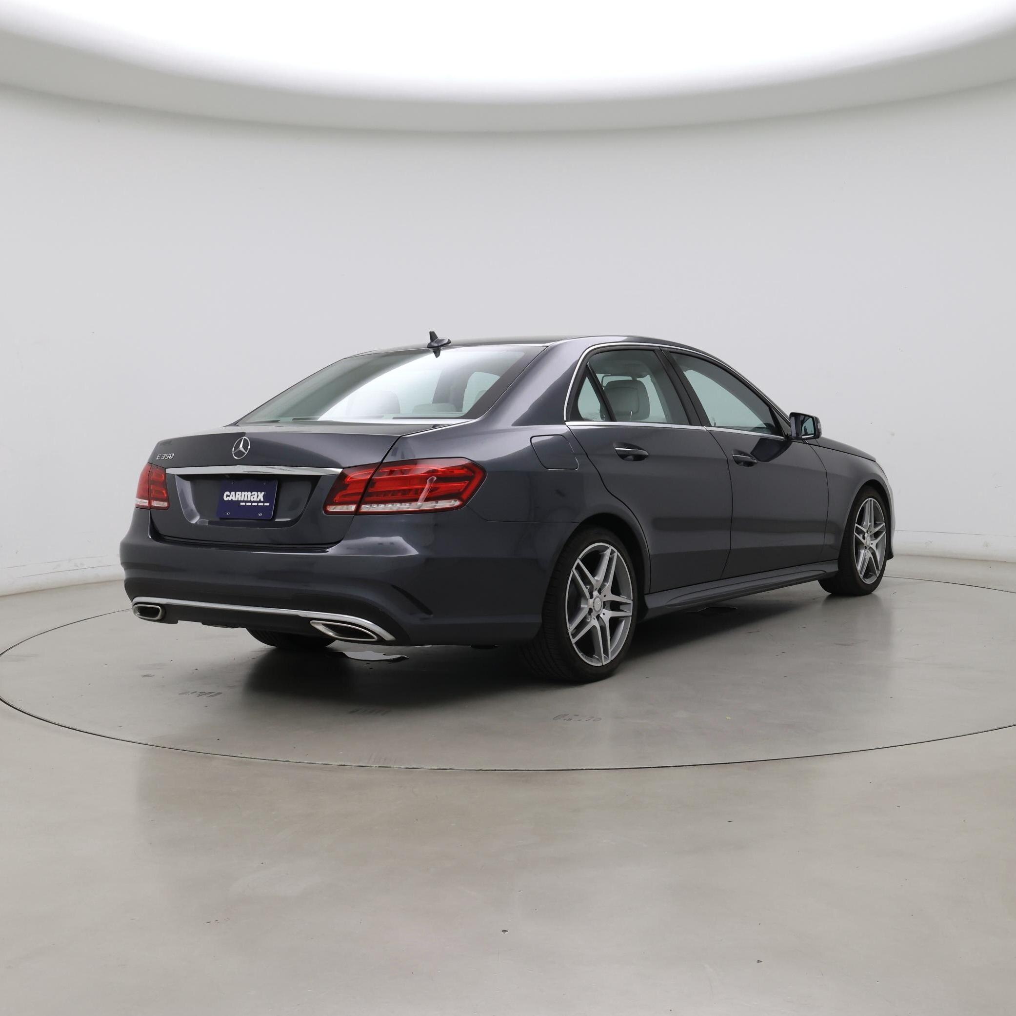Thumbnail: 2016 Mercedes-Benz E-Class - 8