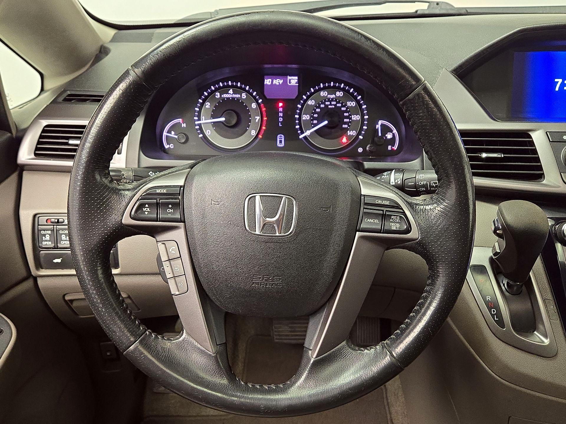 Thumbnail: 2014 Honda Odyssey - 10