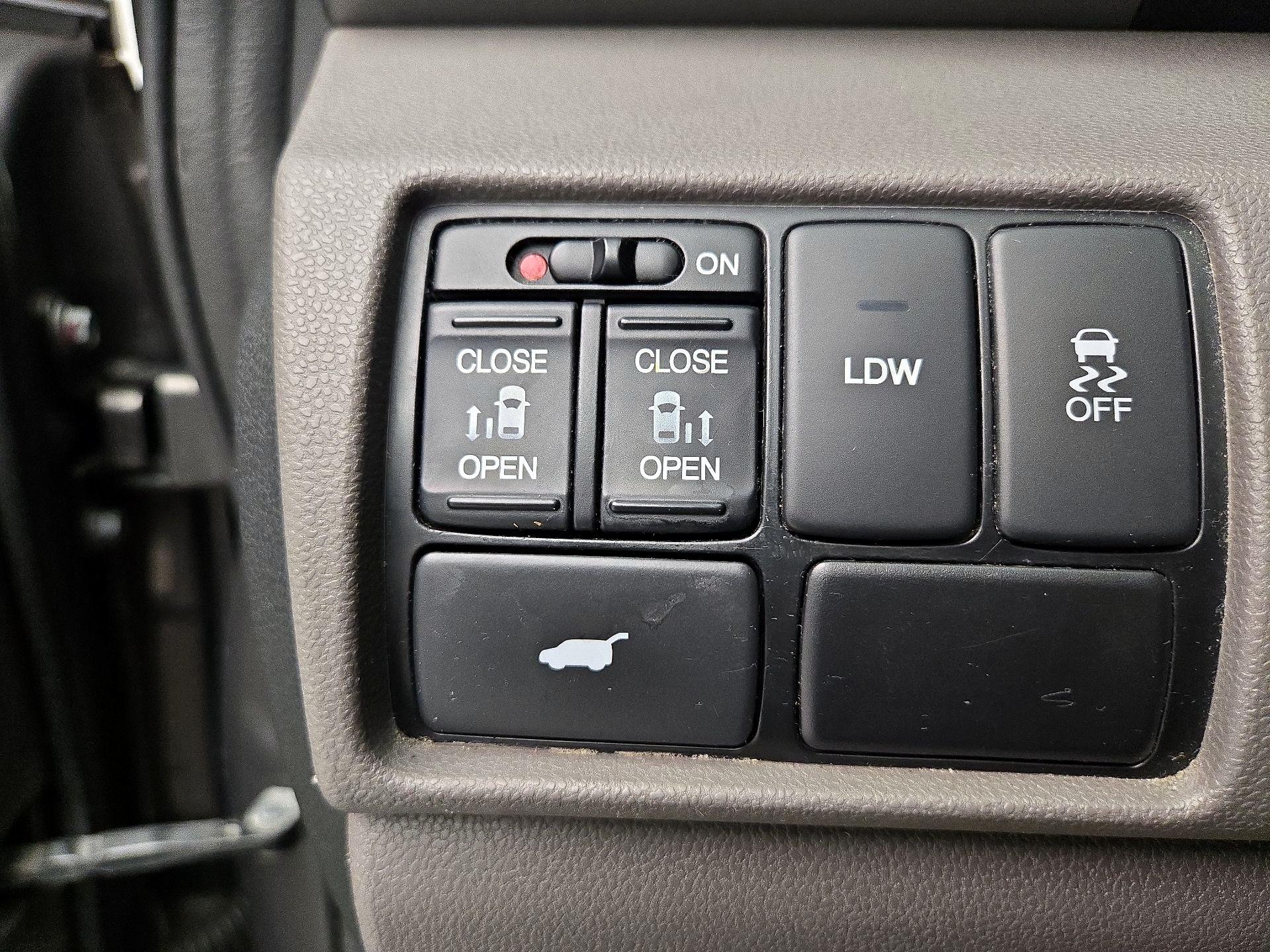 Thumbnail: 2014 Honda Odyssey - 13