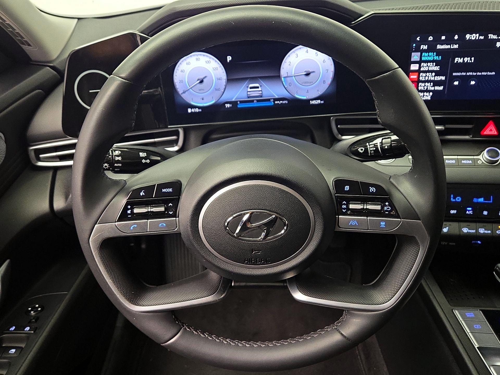 Thumbnail: 2023 Hyundai Elantra - 10