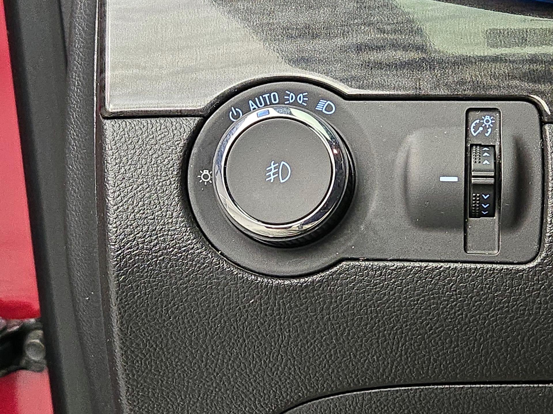 Thumbnail: 2014 Buick Encore - 13