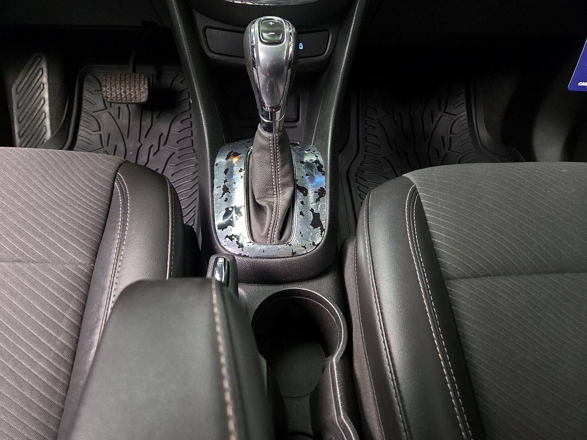 Thumbnail: 2014 Buick Encore - 17