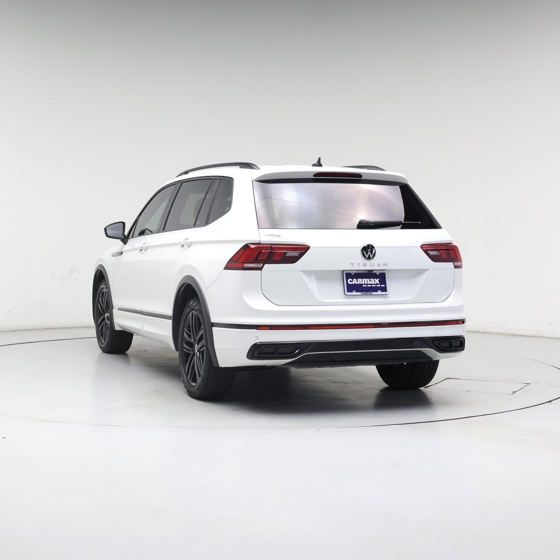 Thumbnail: 2022 Volkswagen Tiguan - 2