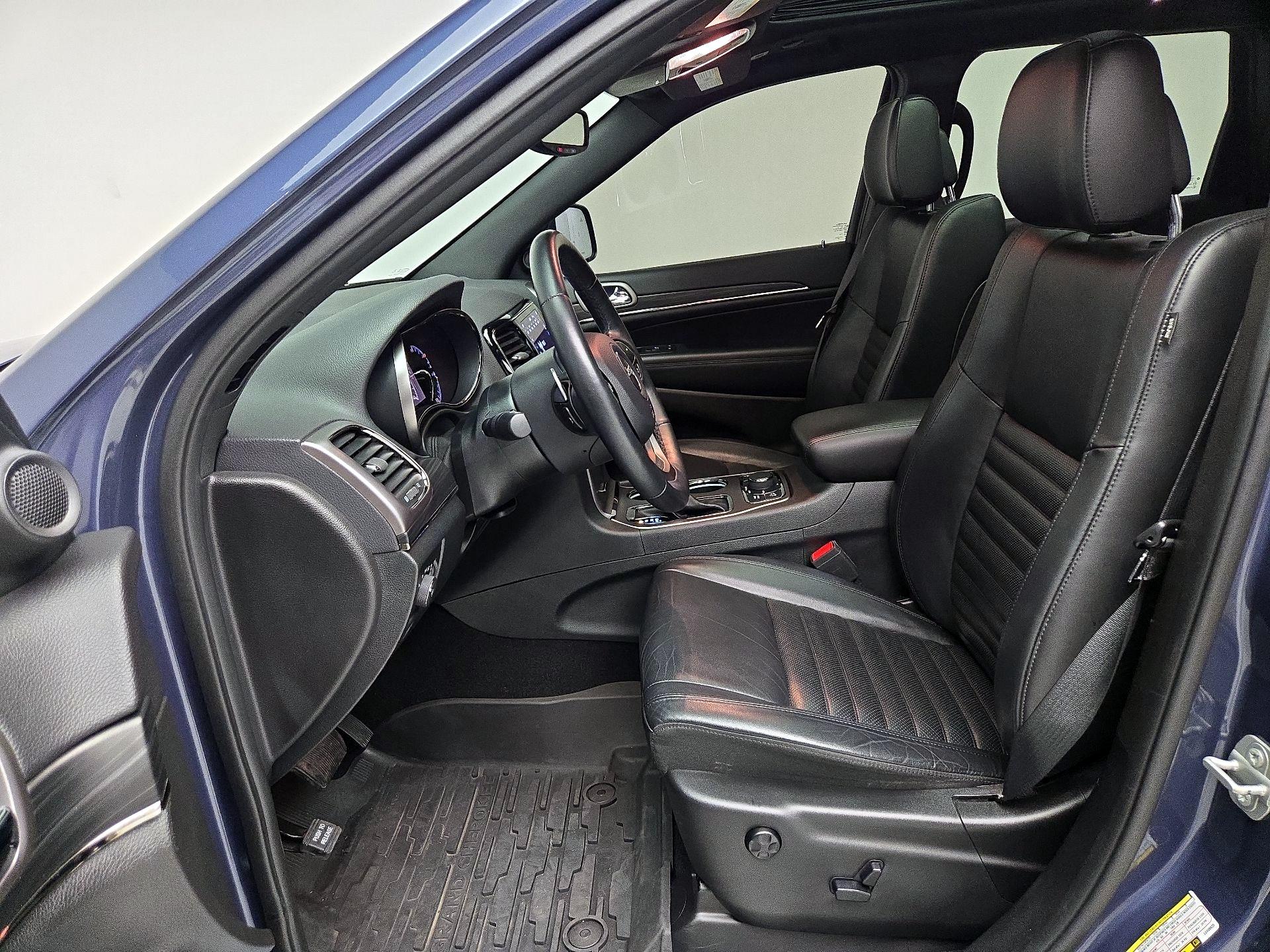 Thumbnail: 2020 Jeep Grand Cherokee - 11