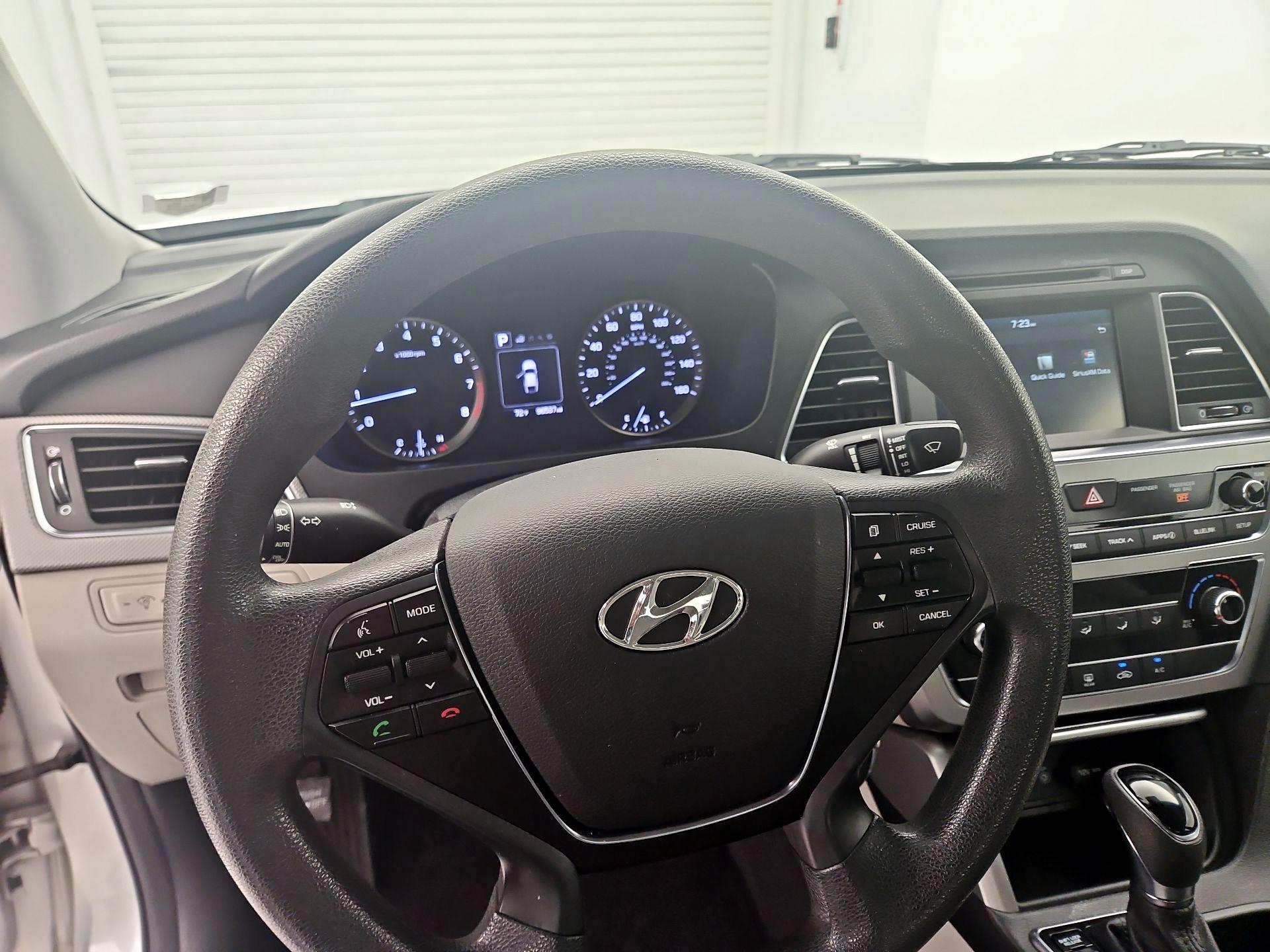 Thumbnail: 2016 Hyundai Sonata - 10