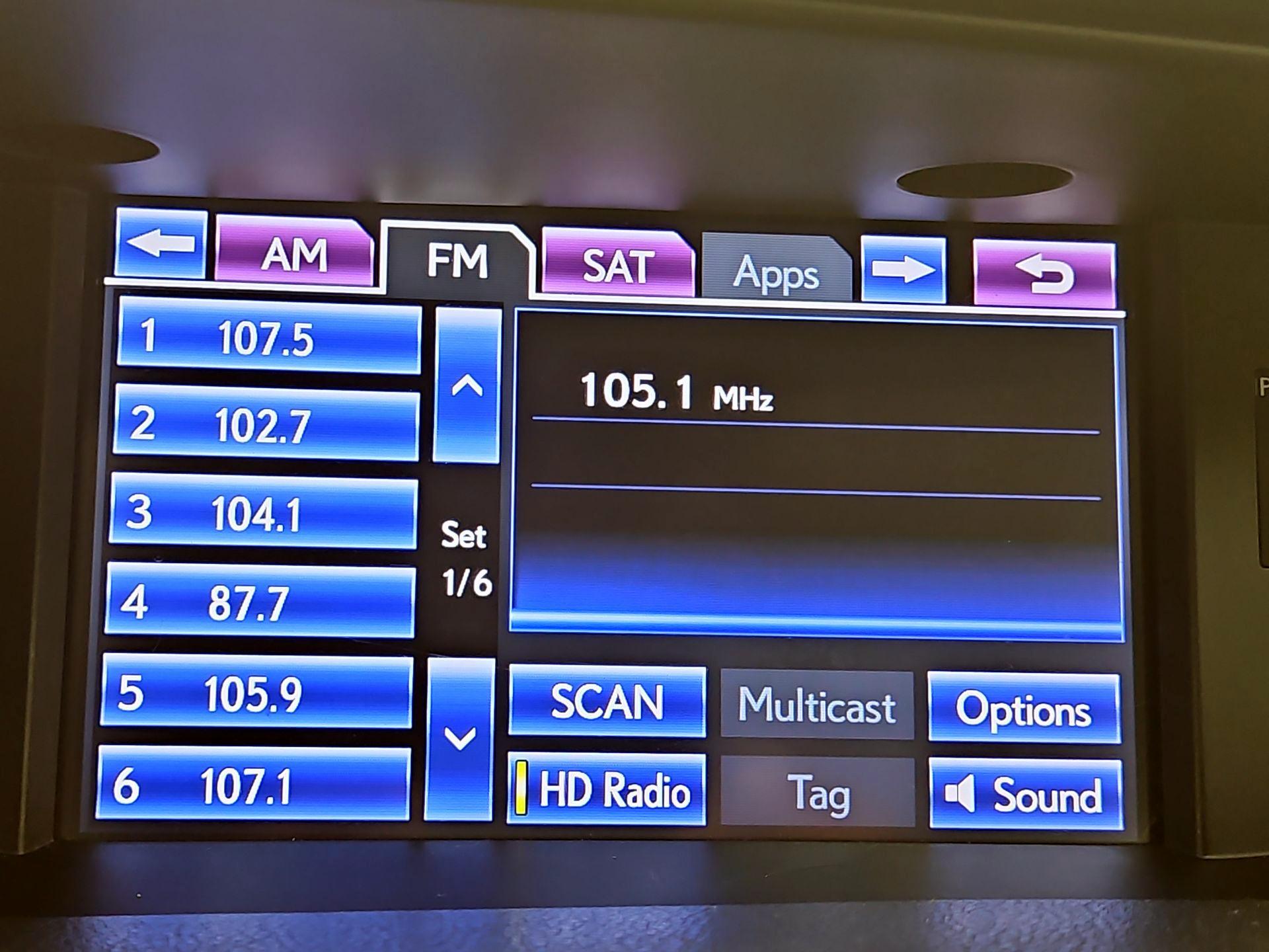 Thumbnail: 2013 Lexus ES - 16