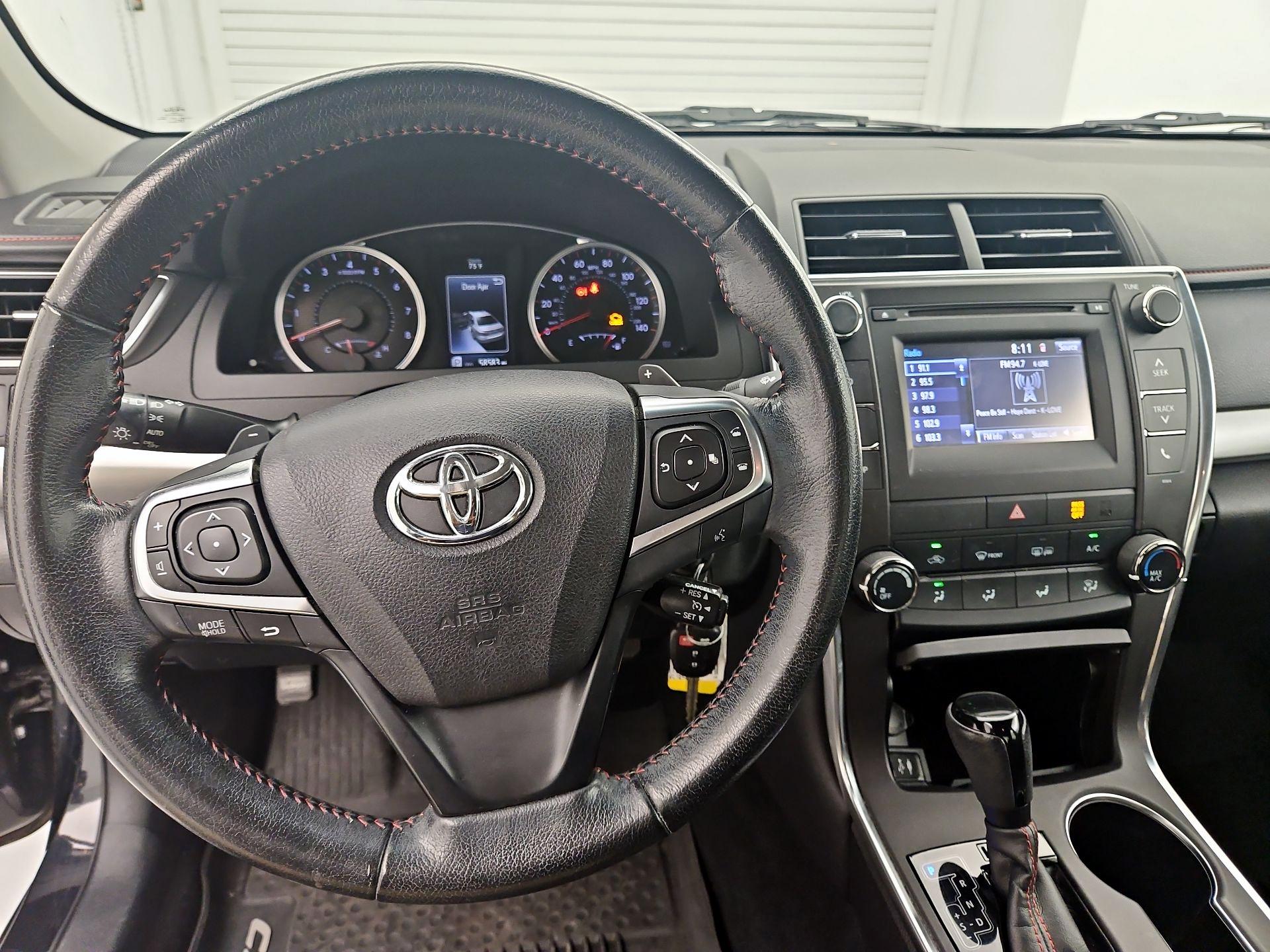 Thumbnail: 2016 Toyota Camry - 10