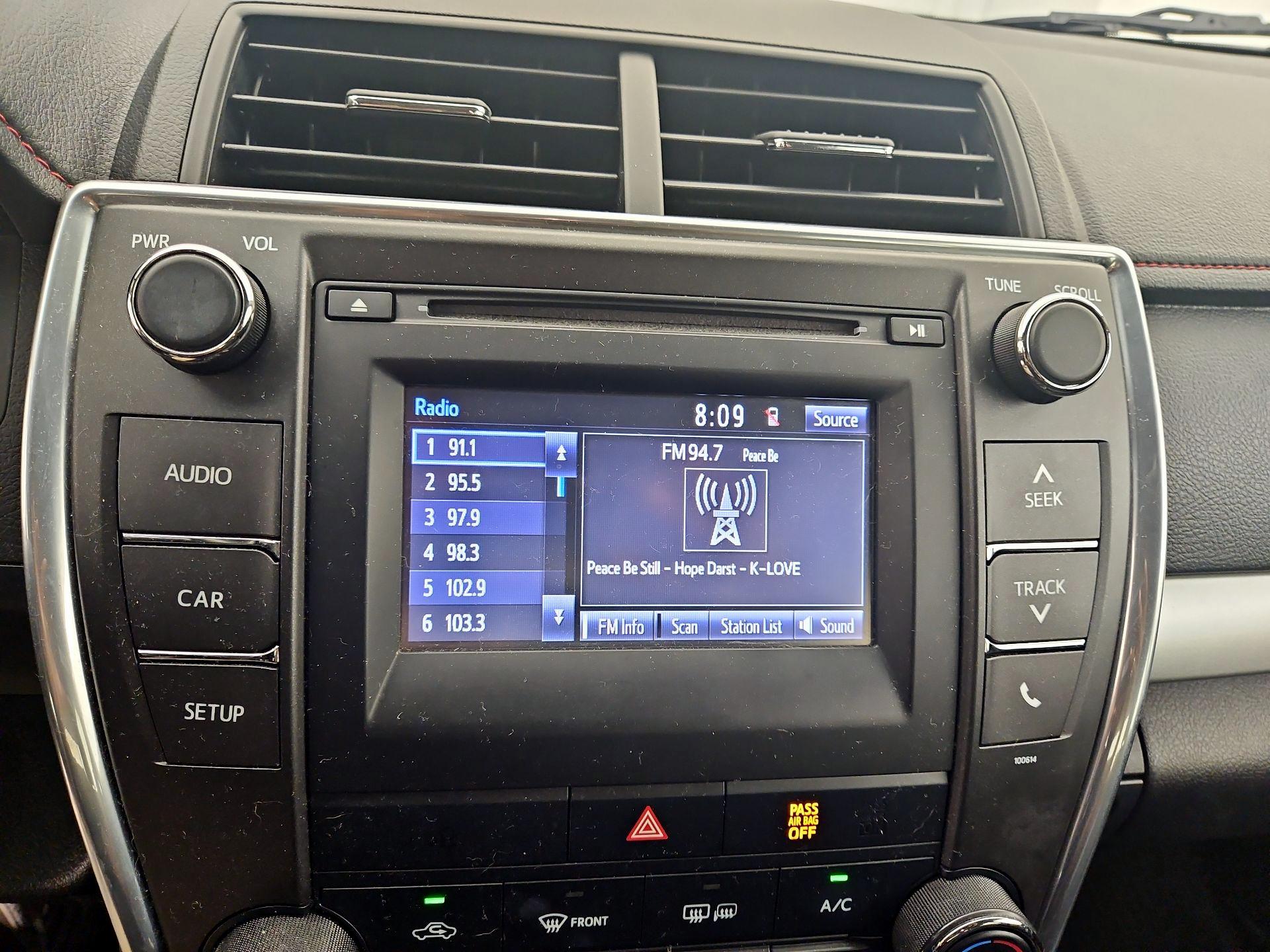 Thumbnail: 2016 Toyota Camry - 15