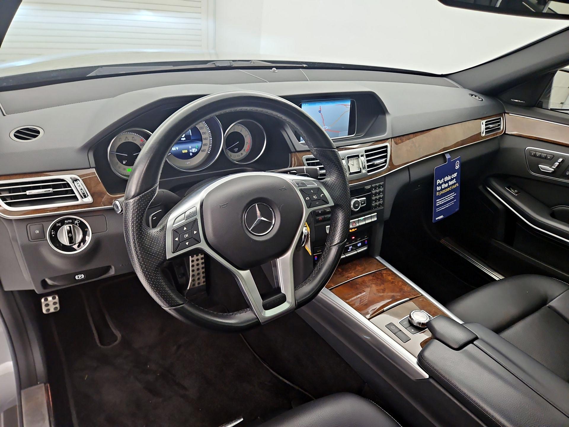 Thumbnail: 2014 Mercedes-Benz E-Class - 9