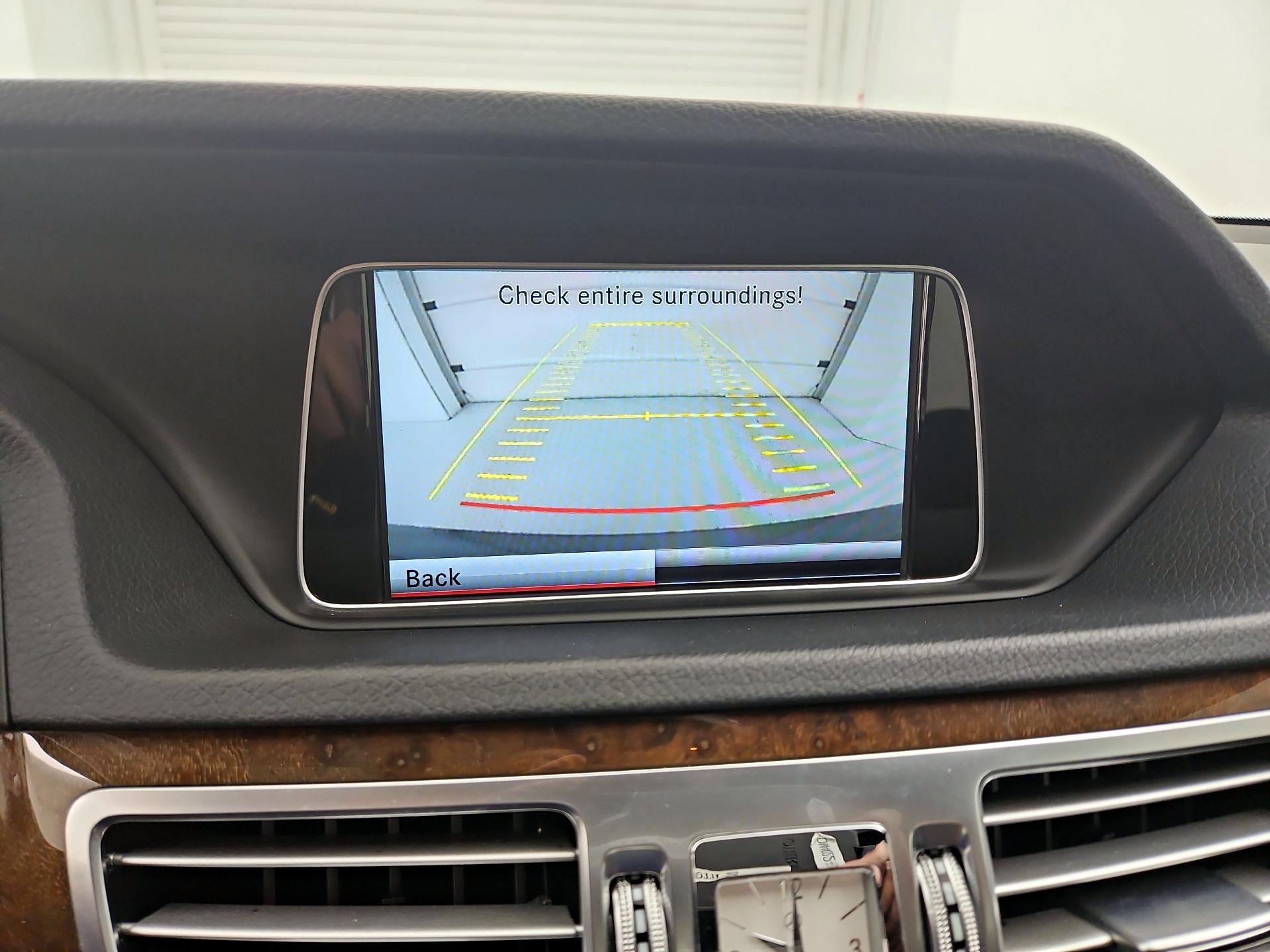 Thumbnail: 2014 Mercedes-Benz E-Class - 15