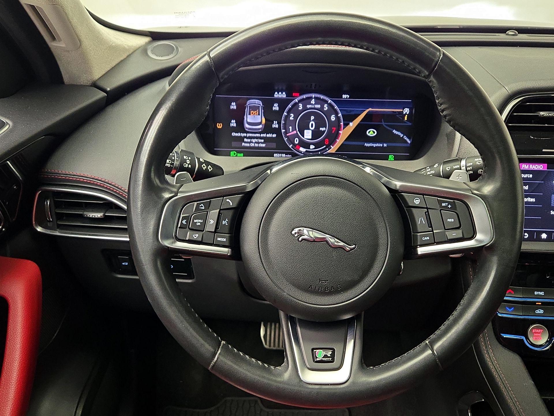 Thumbnail: 2020 Jaguar F-Pace - 10