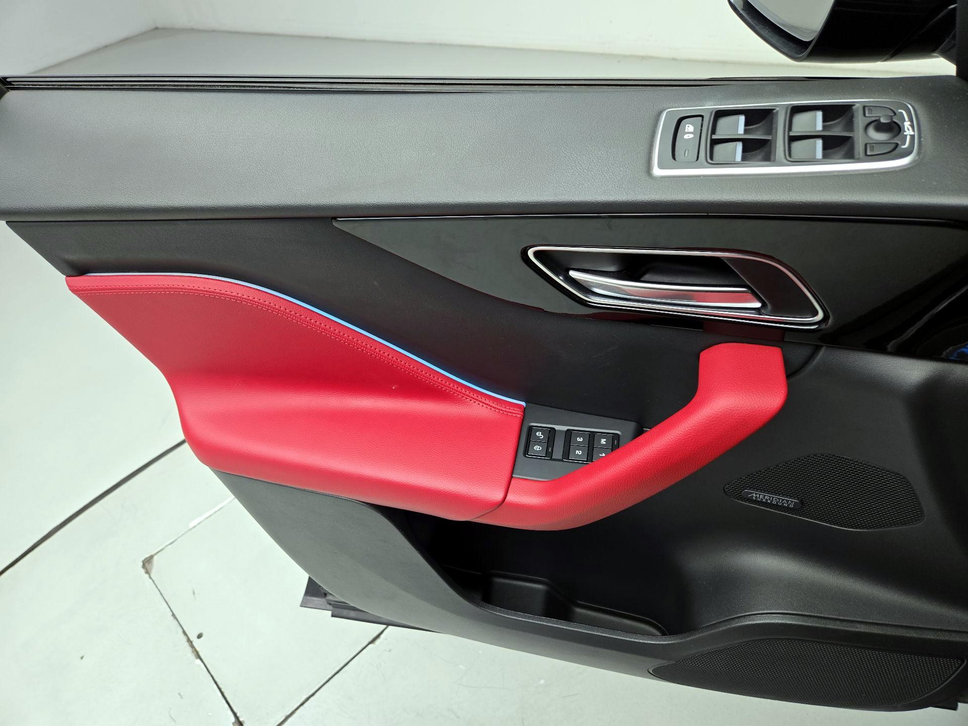 Thumbnail: 2020 Jaguar F-Pace - 12