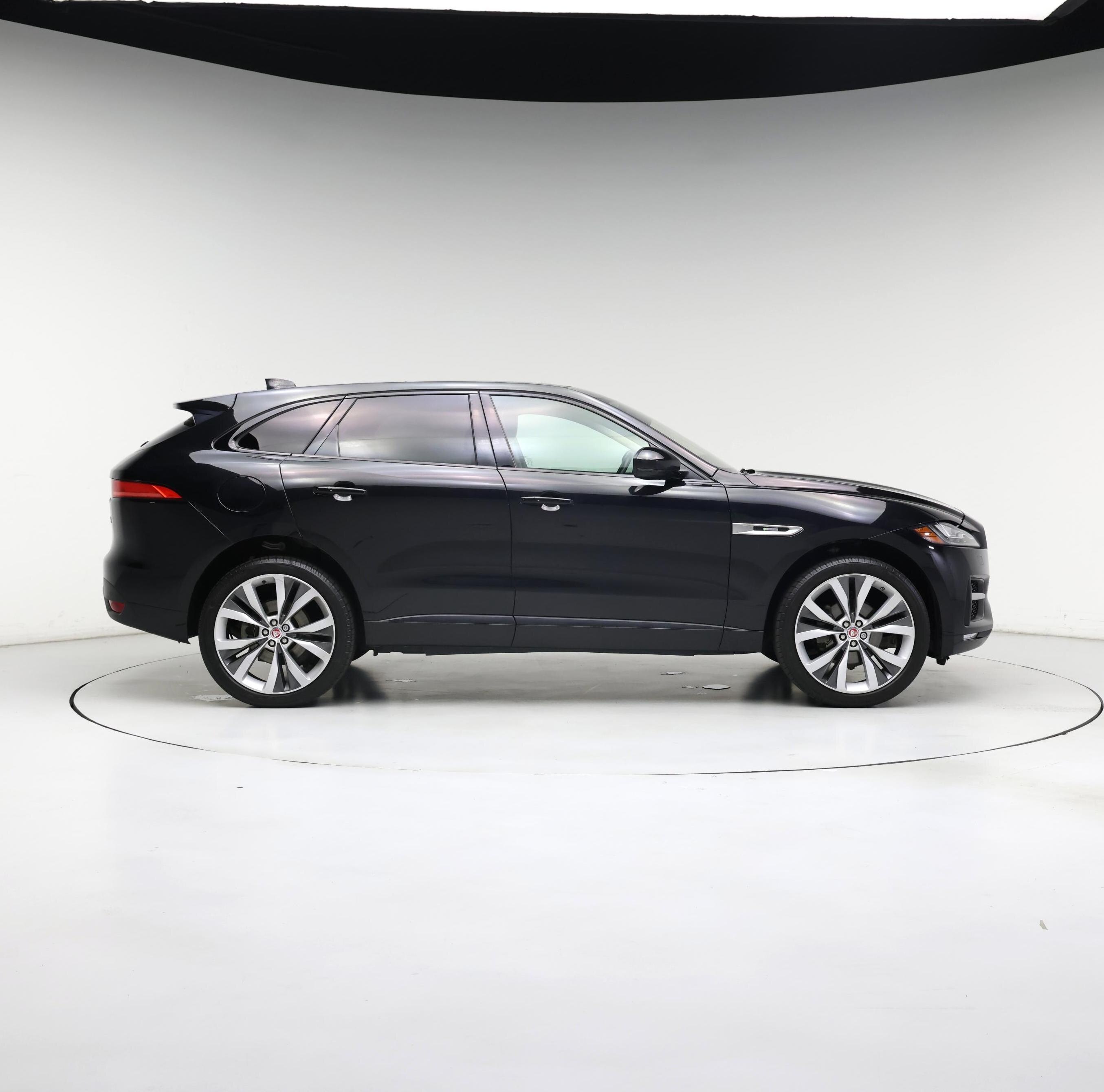 Thumbnail: 2020 Jaguar F-Pace - 7