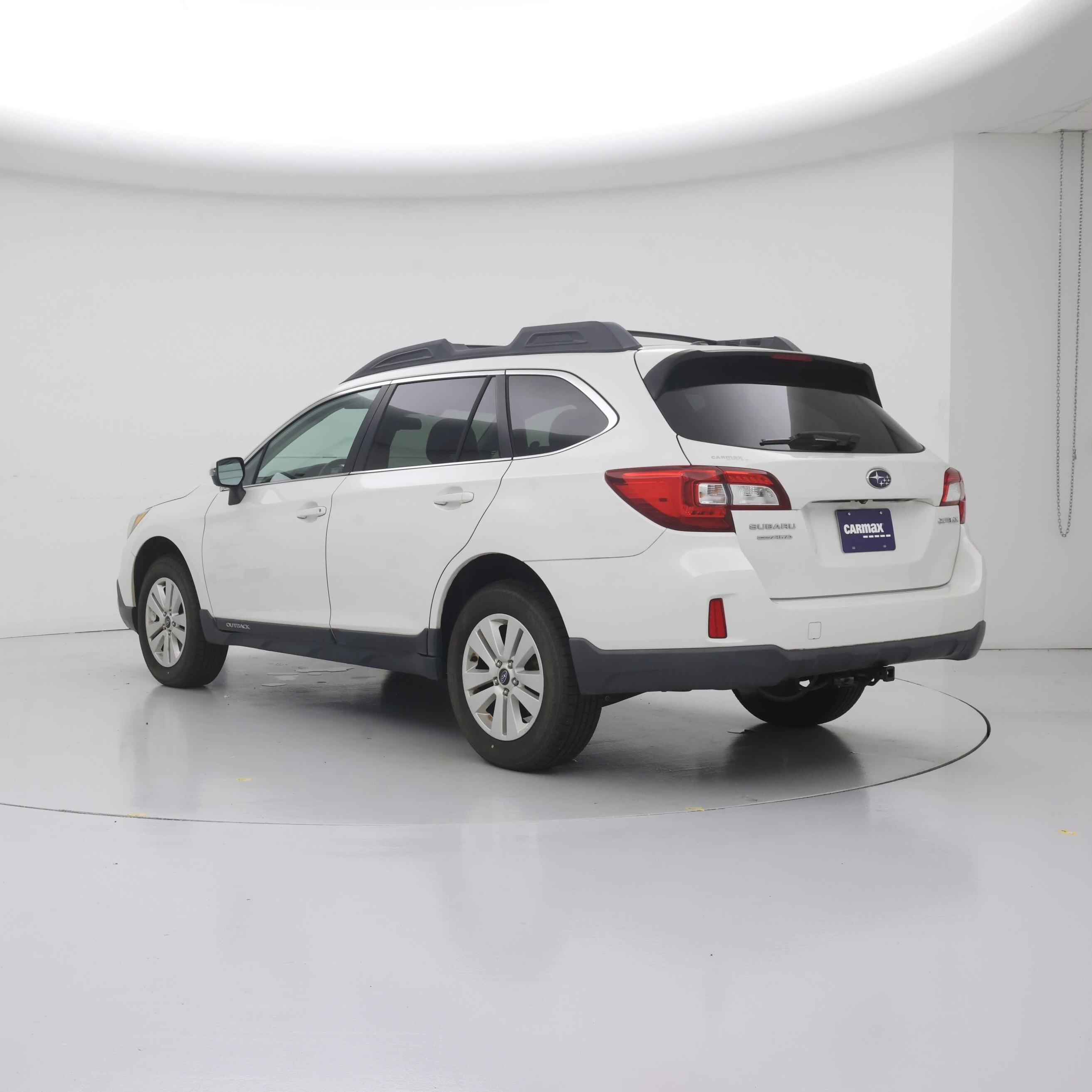 Thumbnail: 2015 Subaru Outback - 2