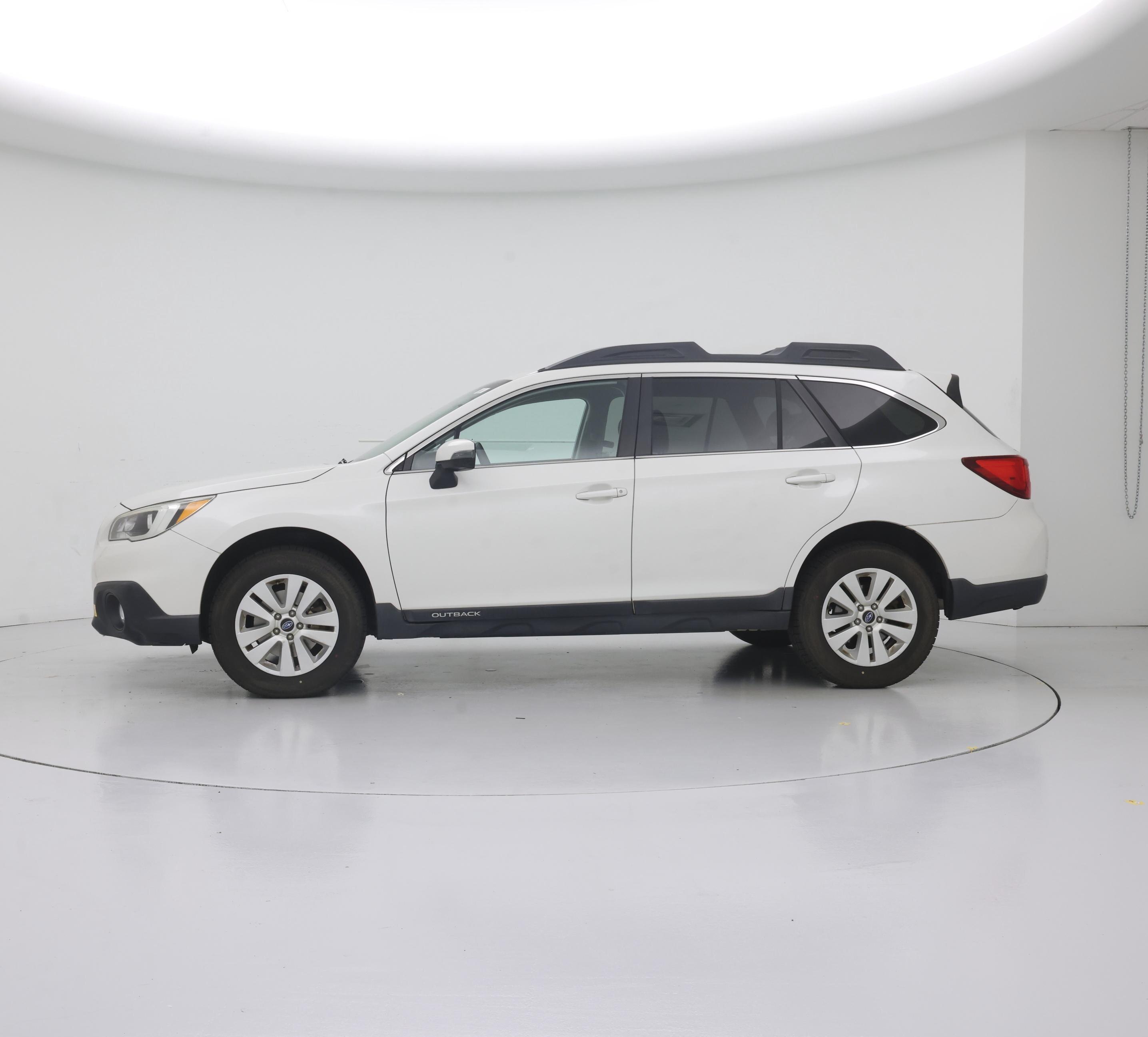 Thumbnail: 2015 Subaru Outback - 3