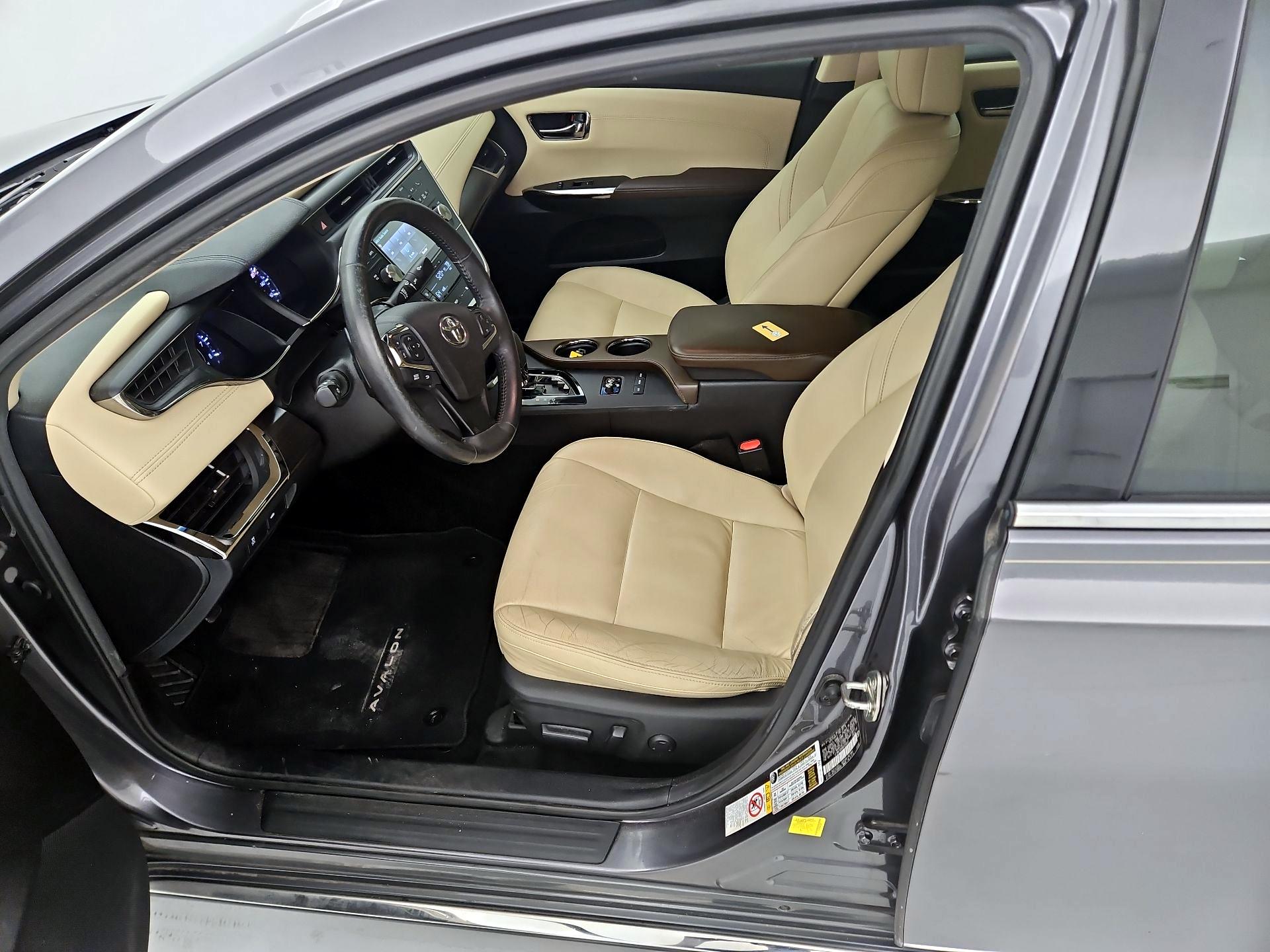 Thumbnail: 2016 Toyota Avalon - 11