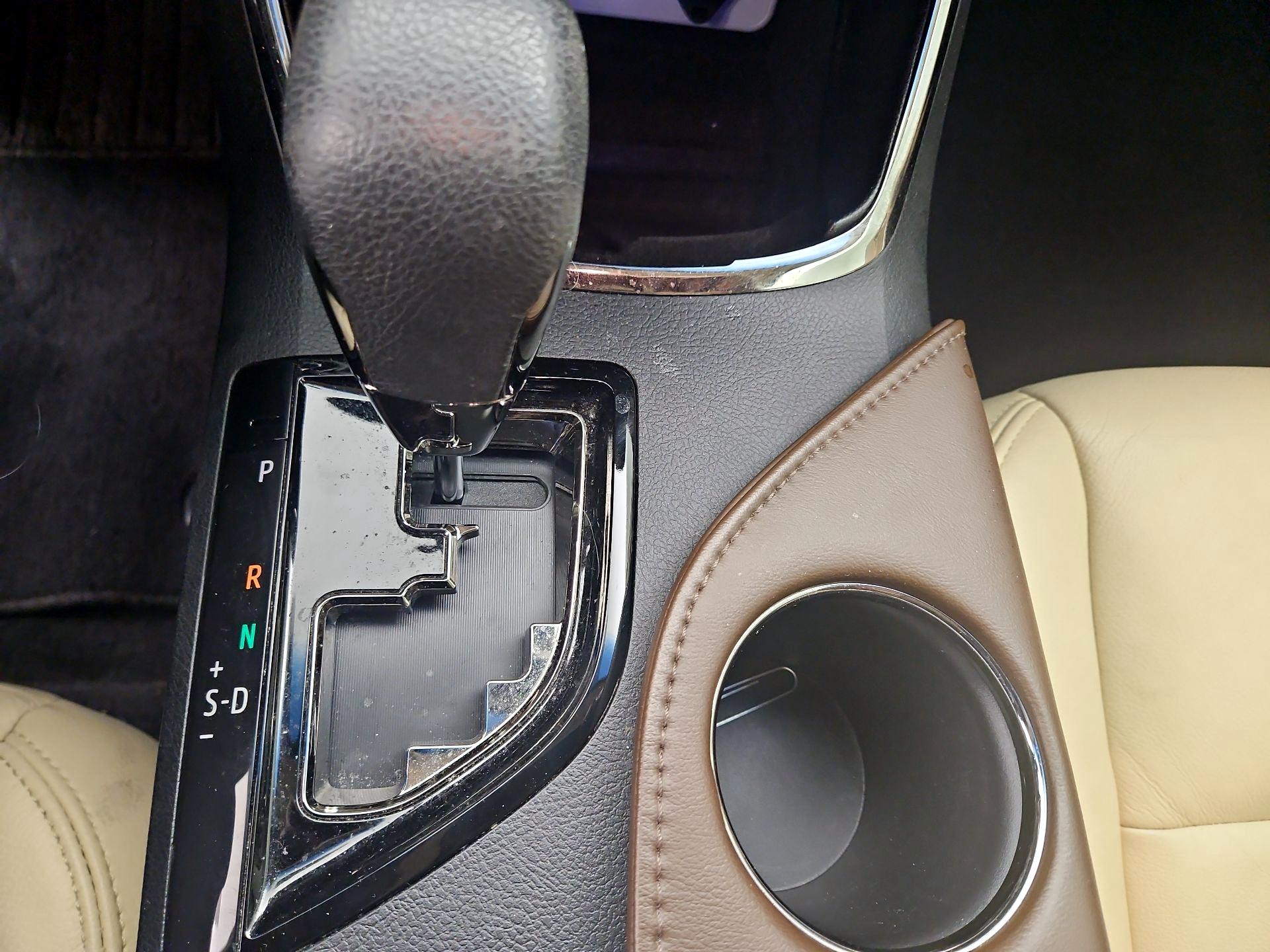 Thumbnail: 2016 Toyota Avalon - 17